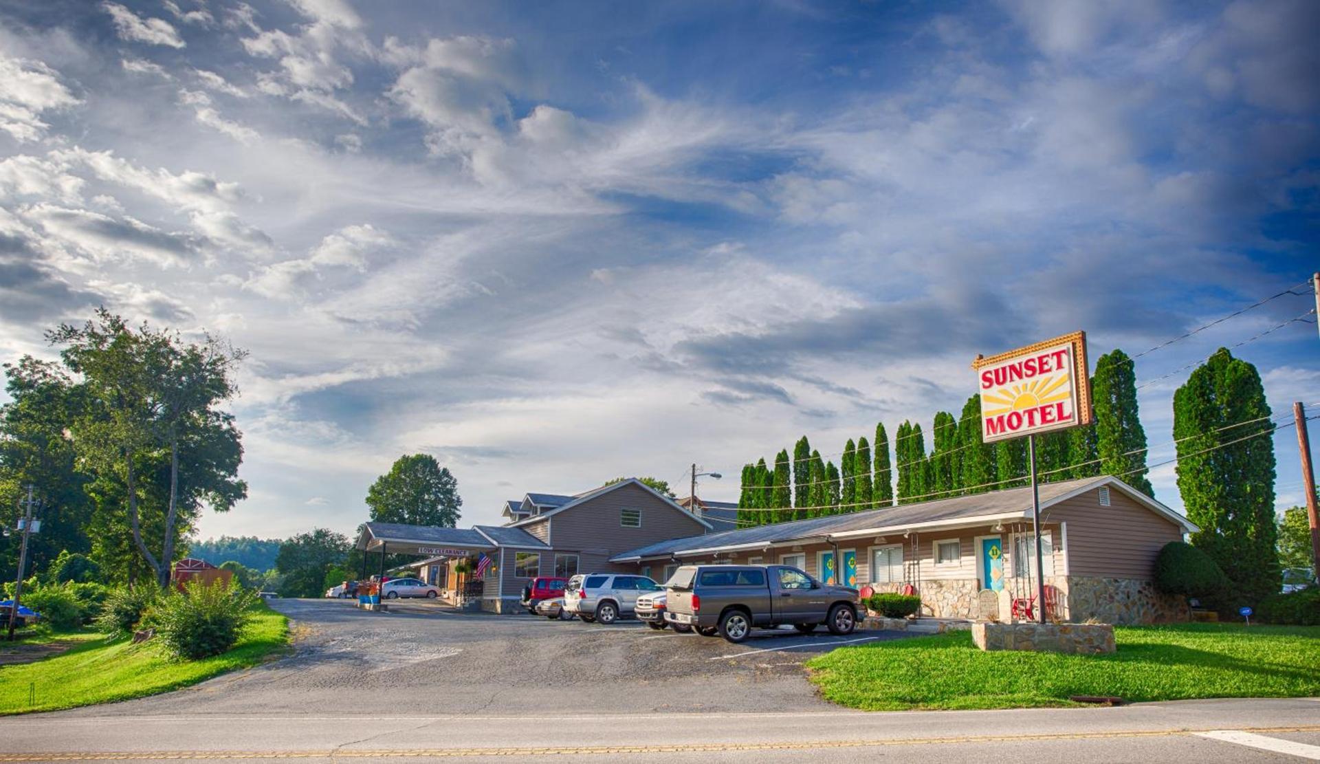 Sunset Motel — hotel in Murphy