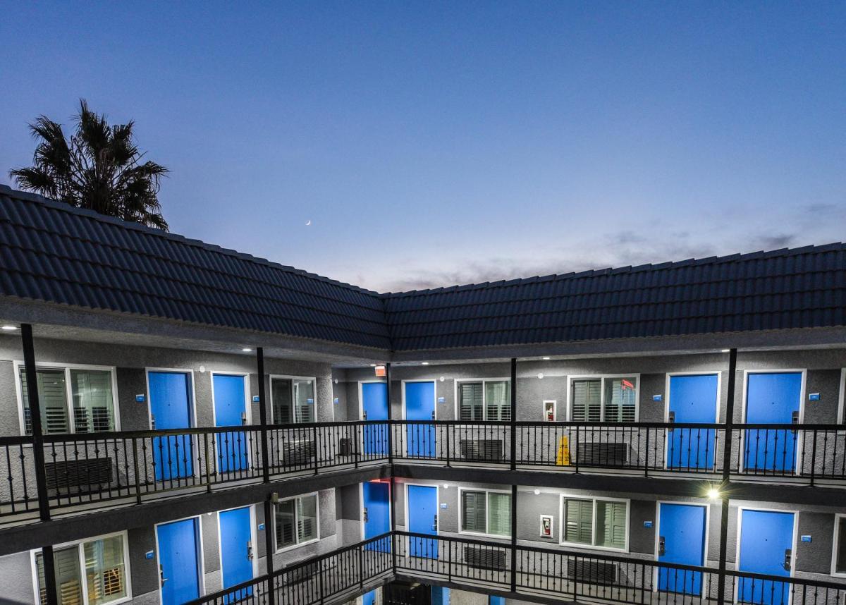 Hollywood Inn Express LAX — hotel in Inglewood