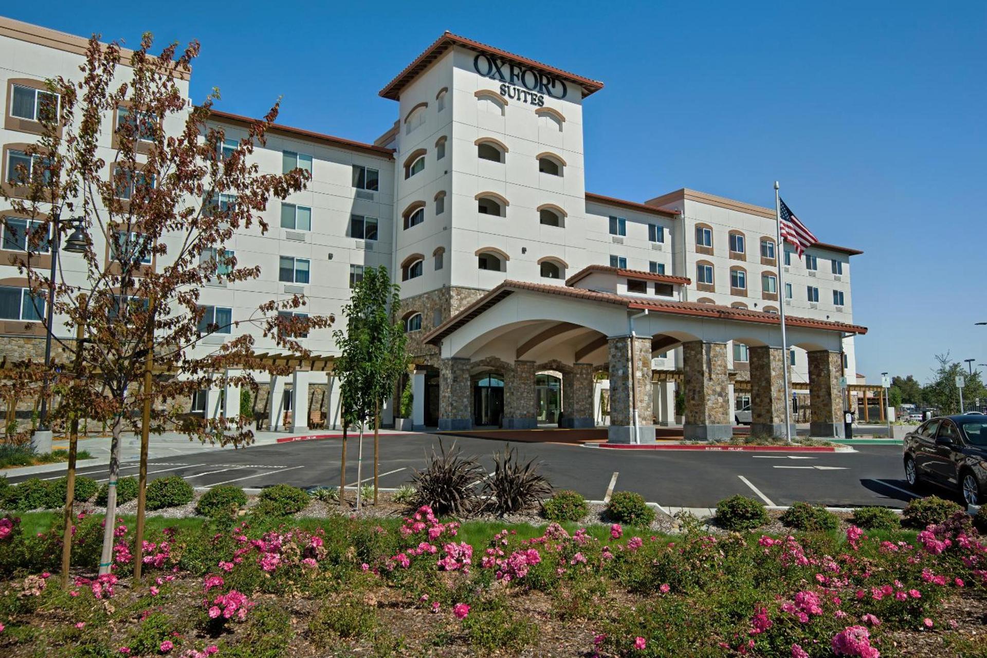 Oxford Suites Sonoma - Rohnert Park — hotel in Rohnert Park