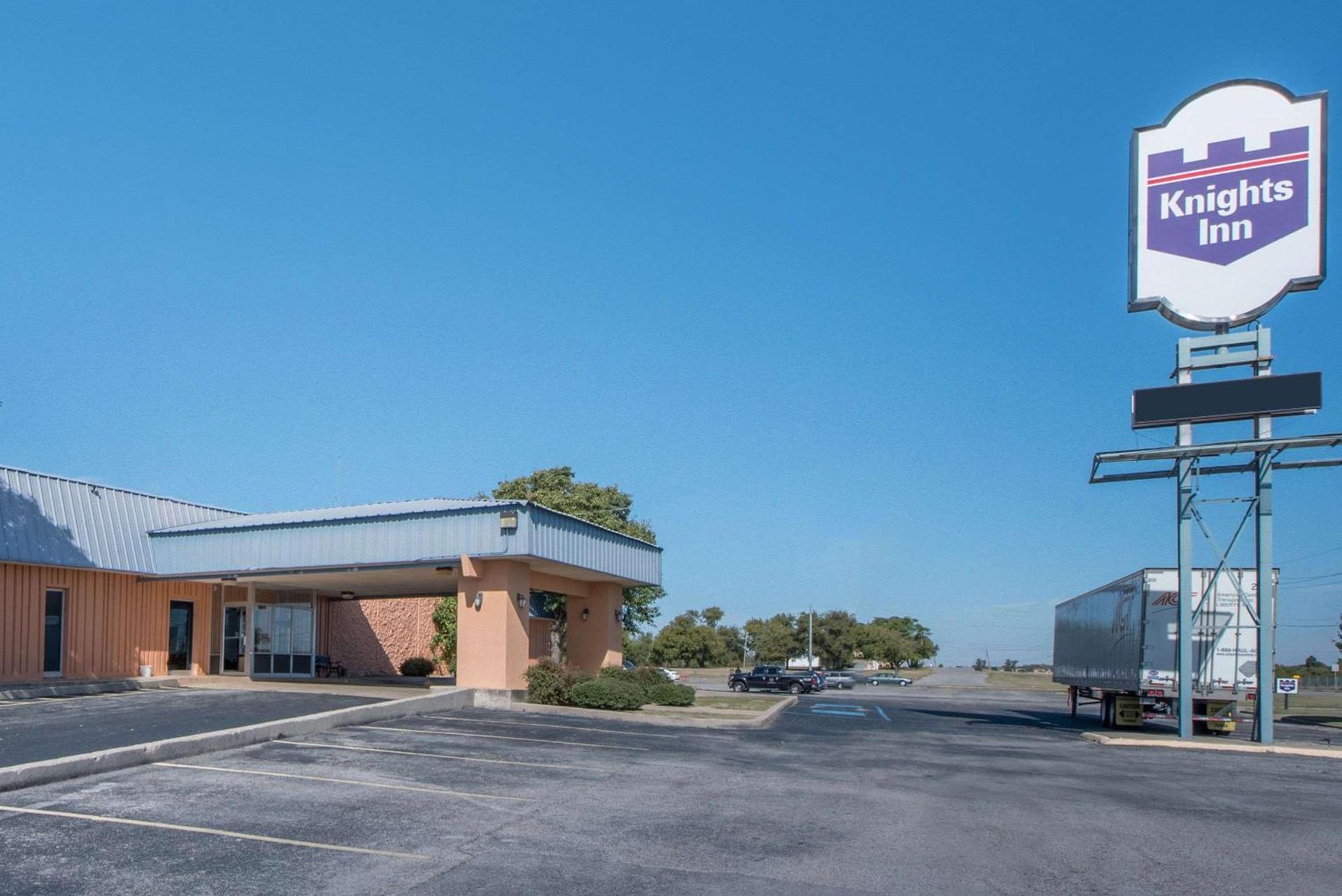 Castle inn & suites by OYO Lawton — hotel in Lawton