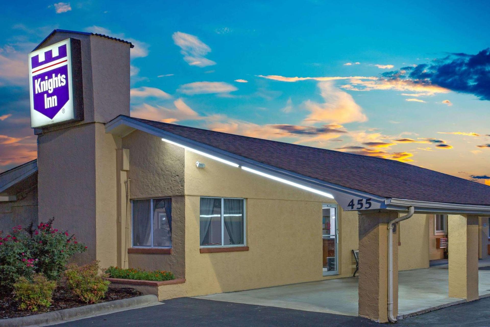 Knights Inn Mount Airy — hotel in Mount Airy