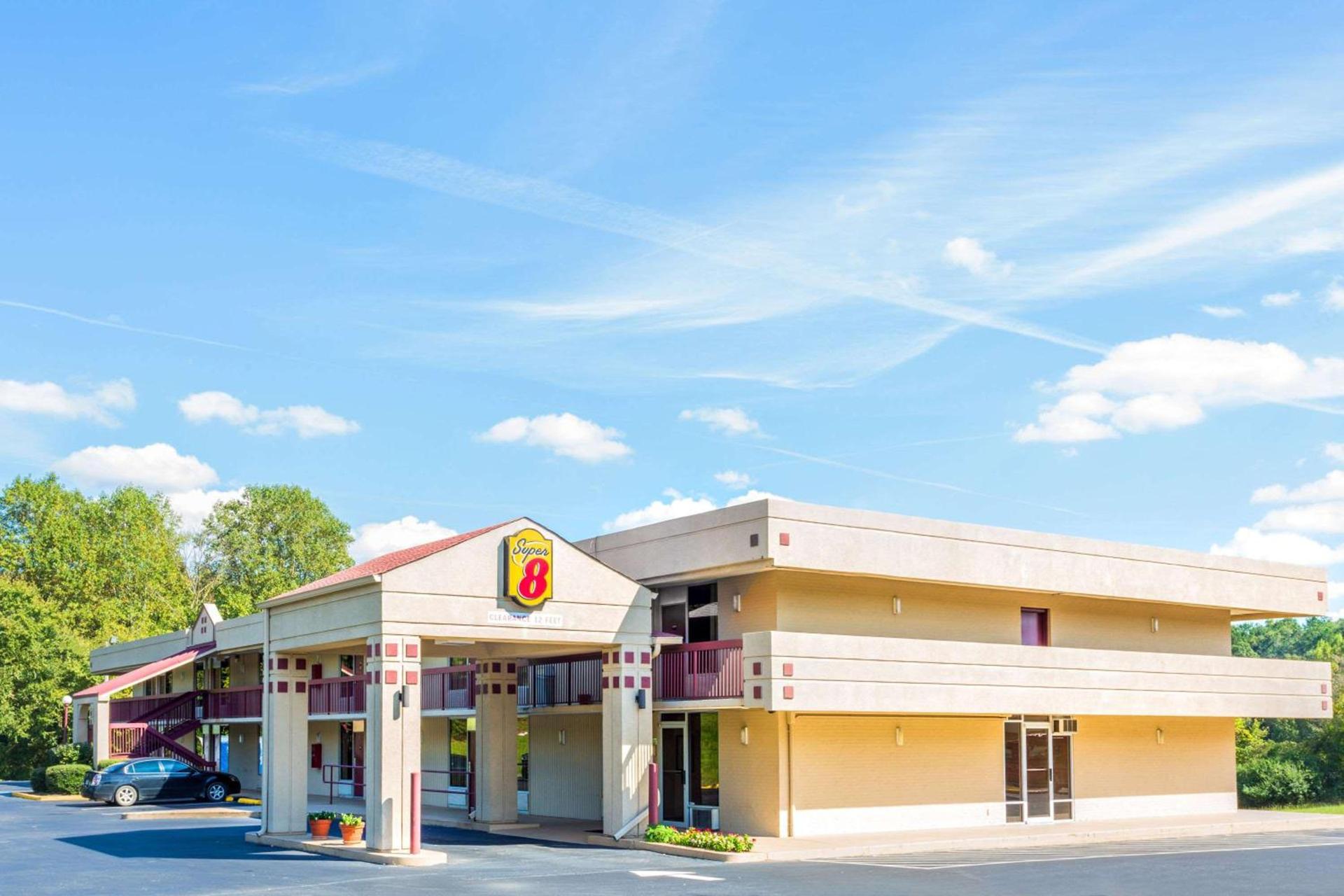 Super 8 by Wyndham Commerce — hotel in Commerce