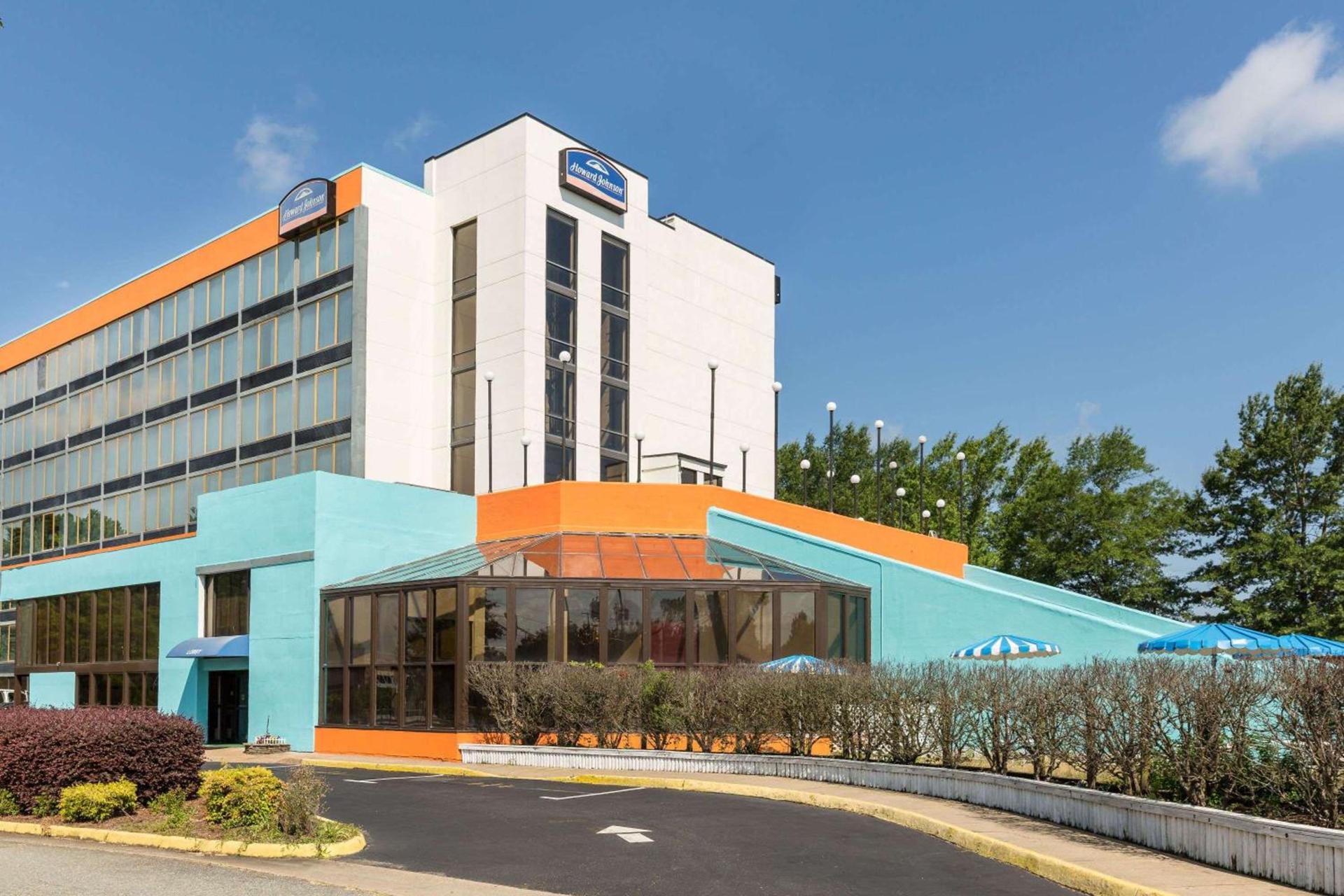 Howard Johnson by Wyndham Williamsburg — hotel in Williamsburg