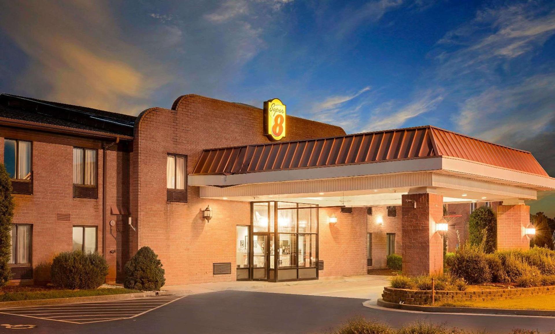 Super 8 by Wyndham Metropolis — hotel in Metropolis