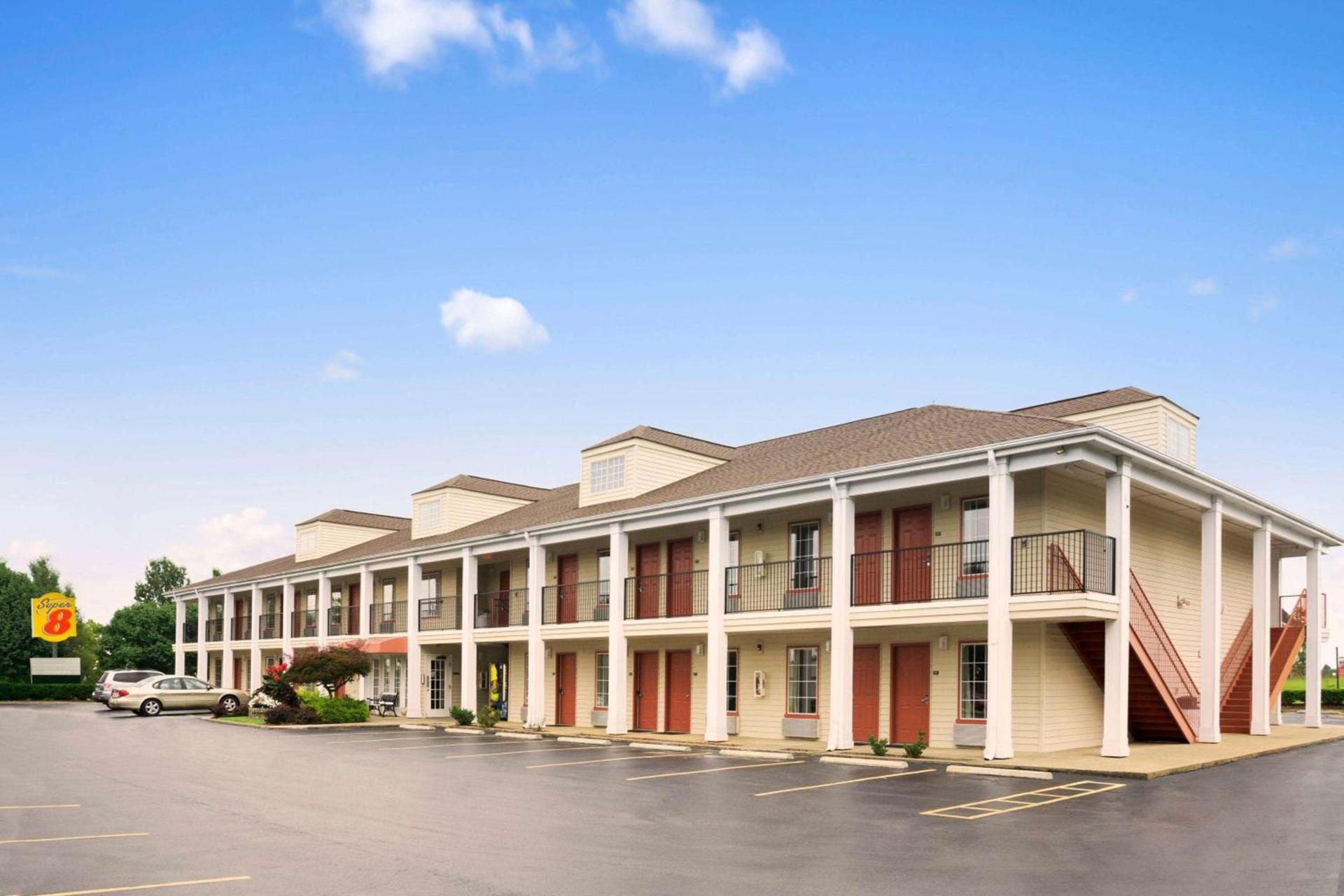 Super 8 by Wyndham Garner/Clayton/Raleigh — hotel in Garner