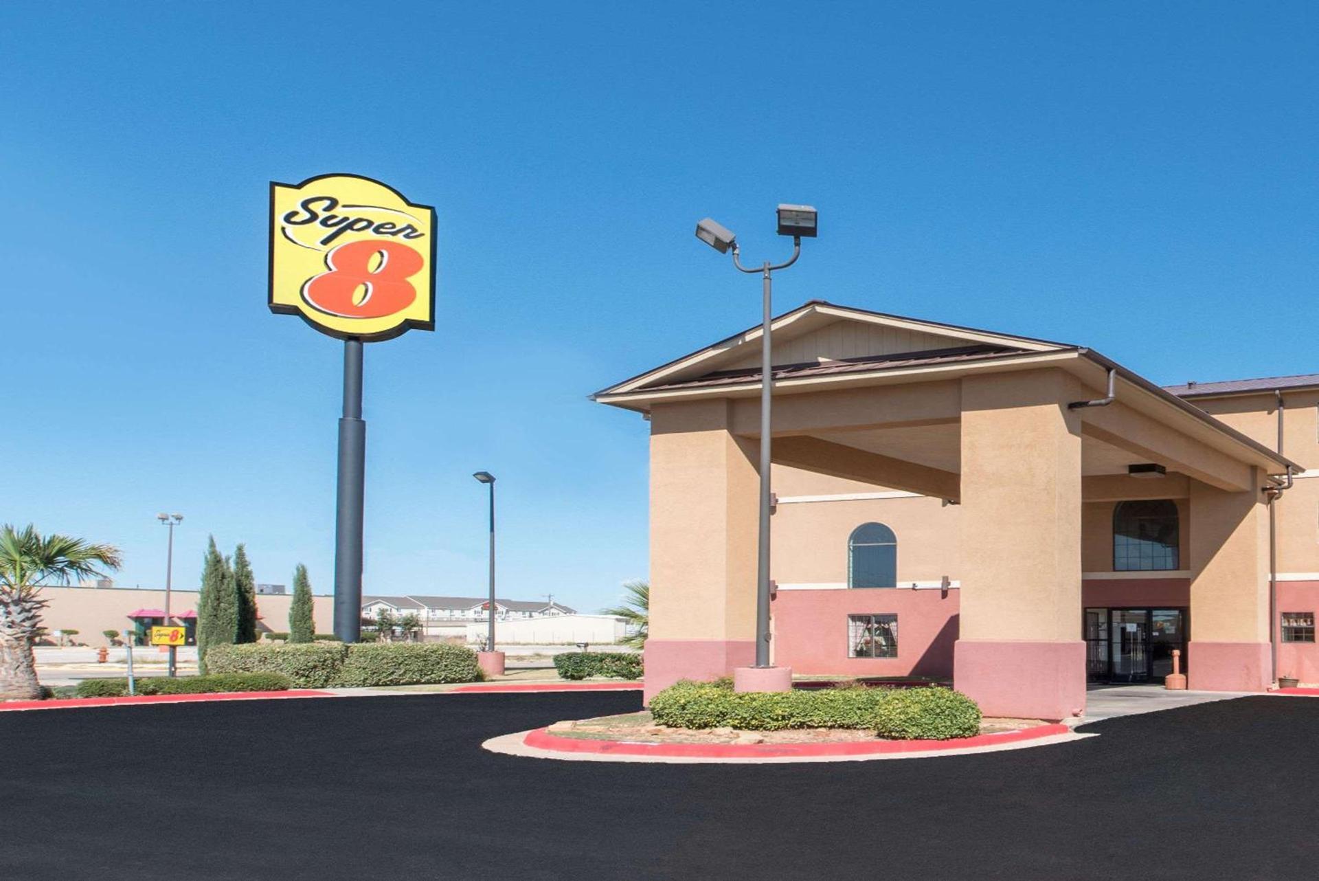 Super 8 by Wyndham Abilene South — hotel in Abilene