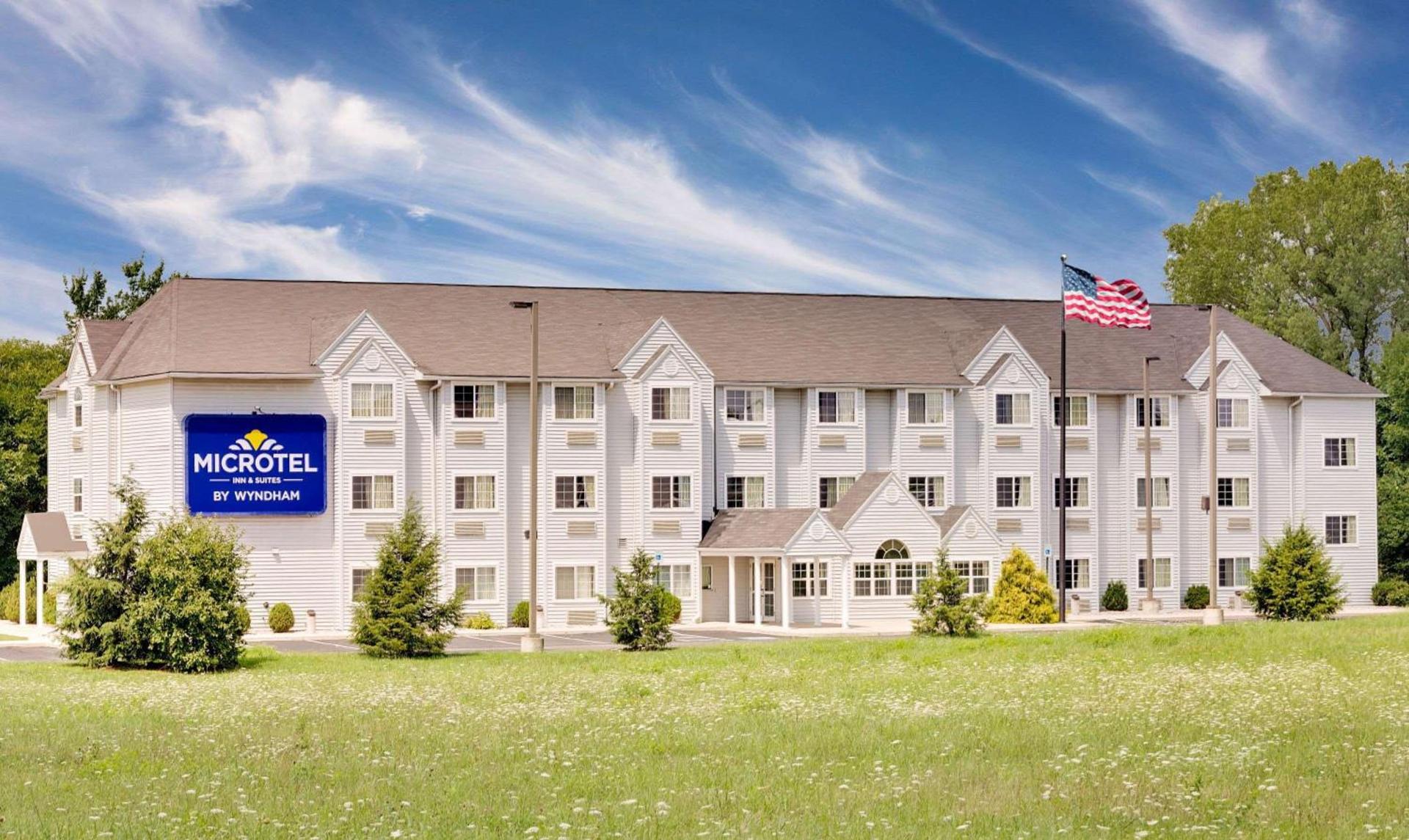 Microtel Inn & Suites by Wyndham Hagerstown by I-81 — hotel in Hagerstown