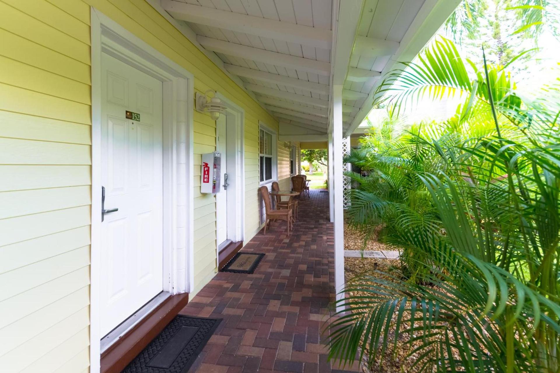 Tropical Beach Resorts - Sarasota — hotel in Sarasota