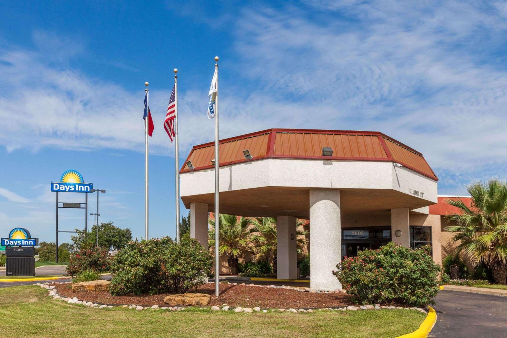Days Inn by Wyndham Sherman — hotel in Sherman