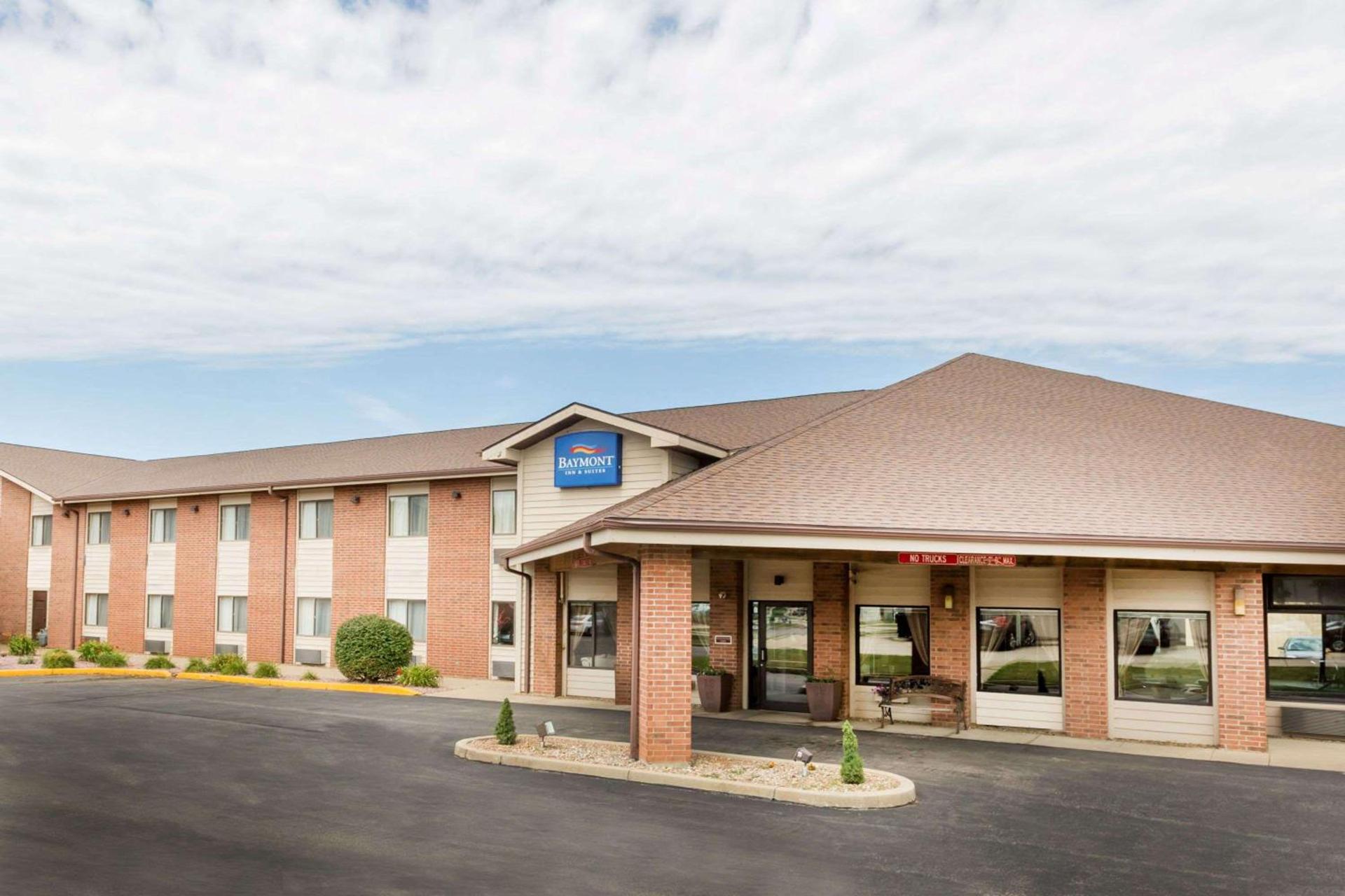Baymont by Wyndham LeMars — hotel in Le Mars
