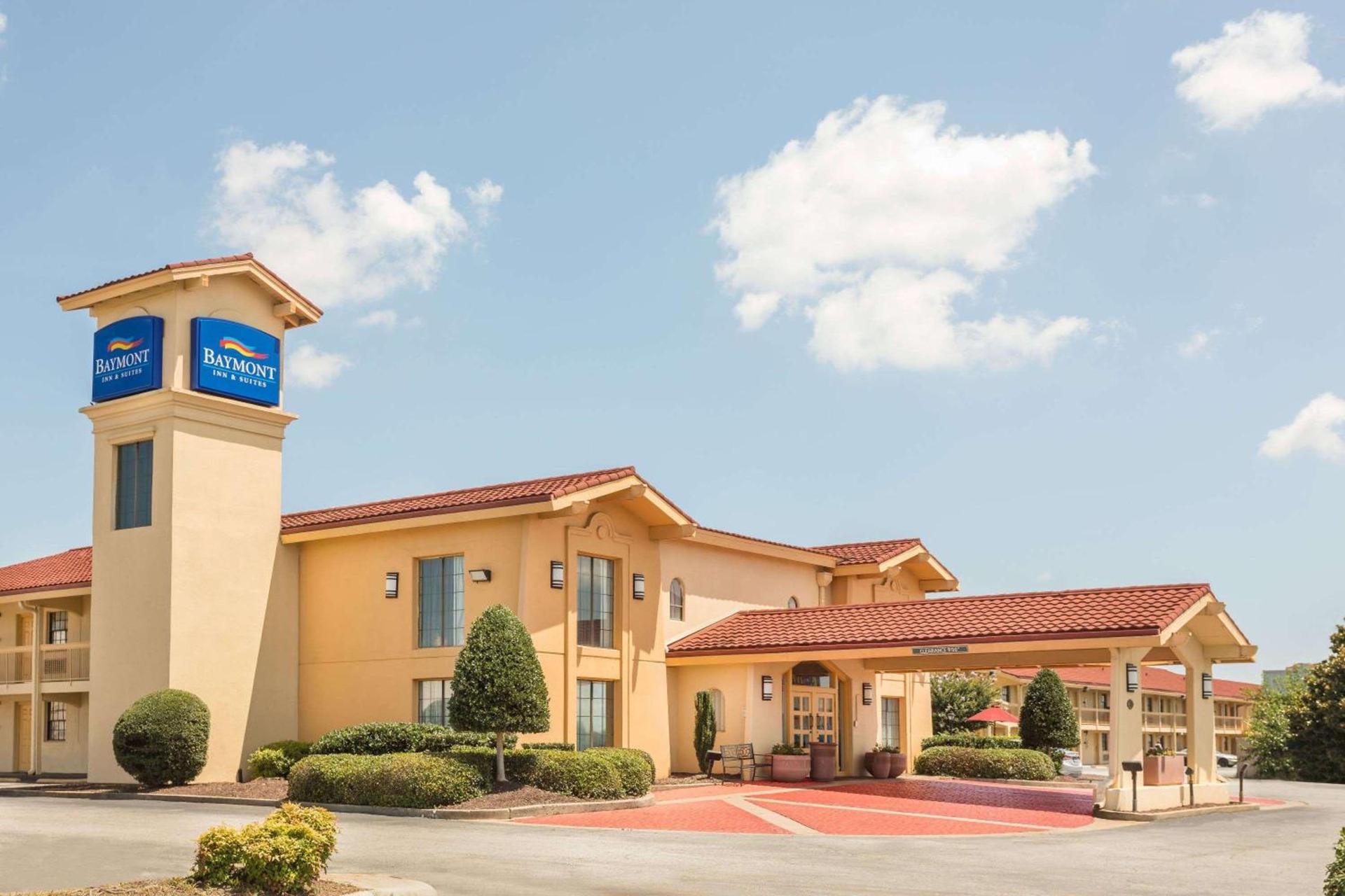 Baymont by Wyndham Greenville Woodruff Rd — hotel in Greenville