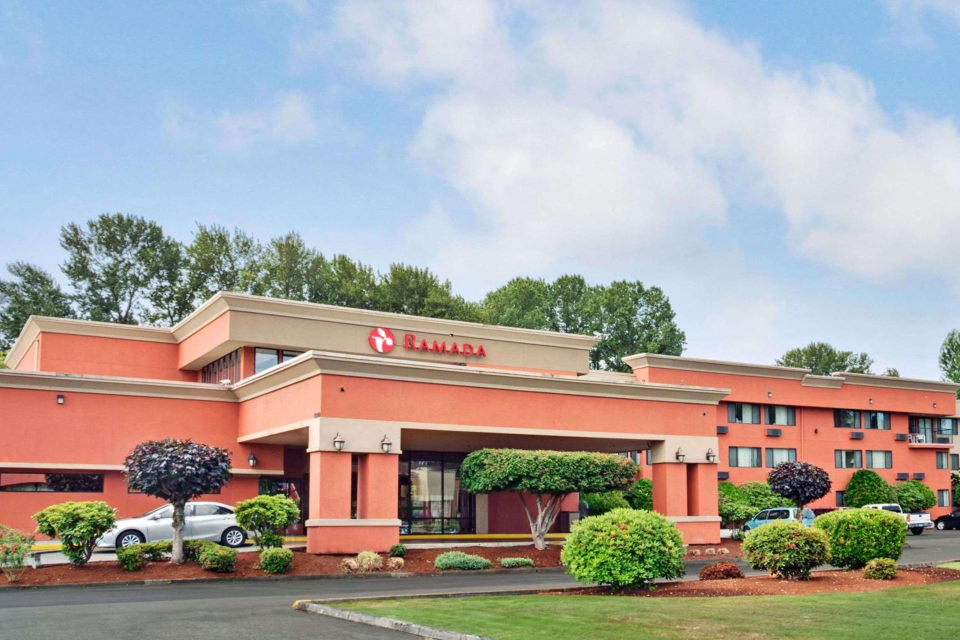 Ramada by Wyndham Tukwila Southcenter — hotel in Tukwila