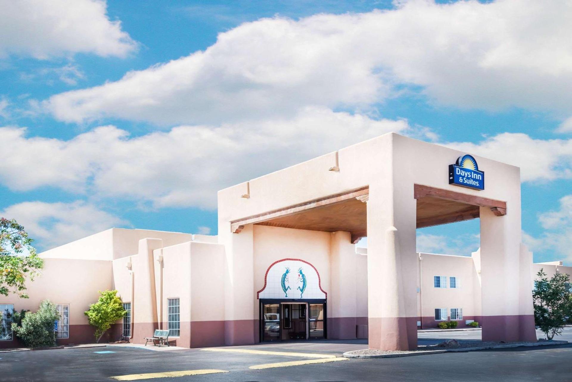 Days Inn & Suites by Wyndham Lordsburg — hotel in Lordsburg