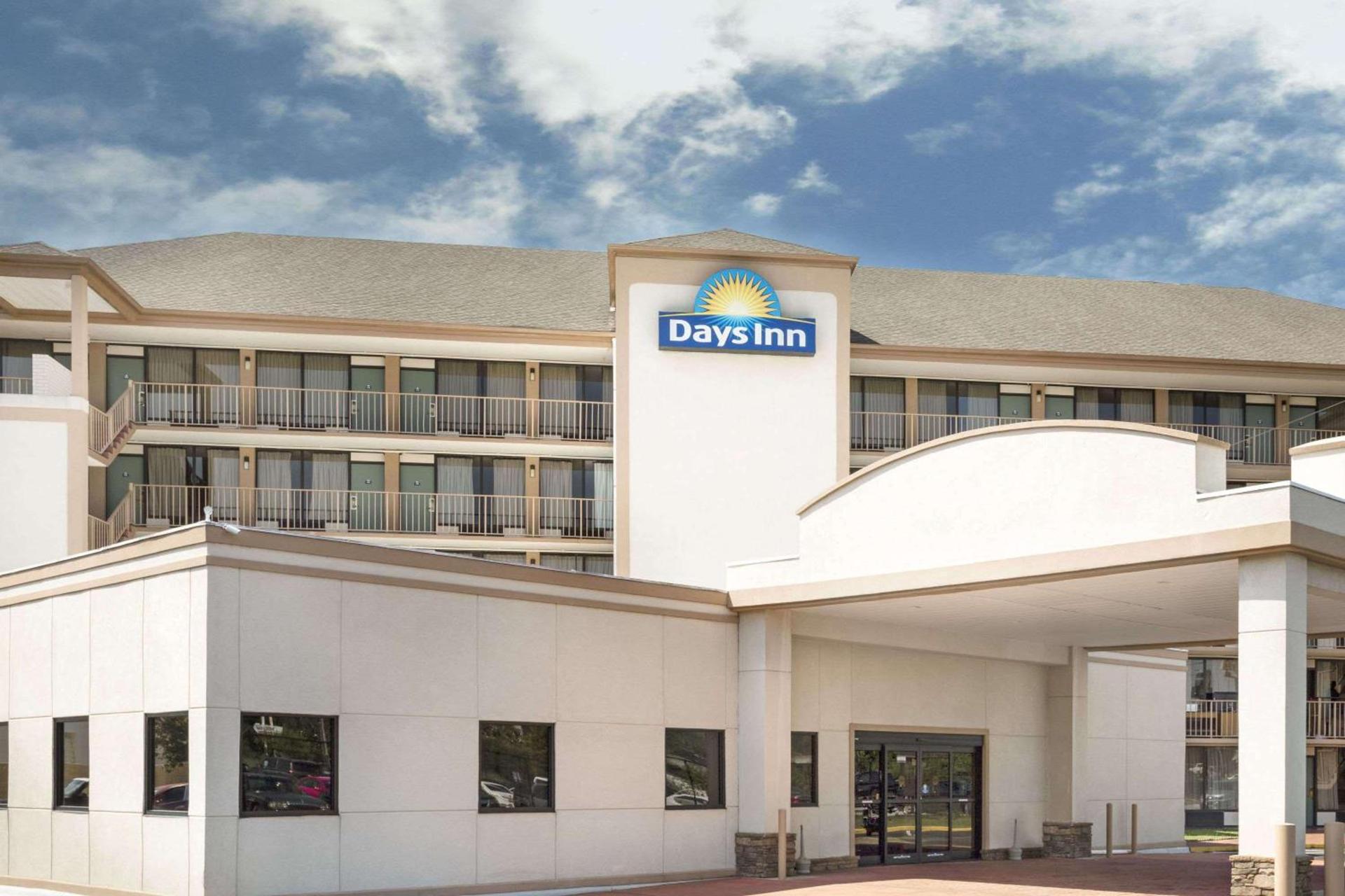 Days Inn by Wyndham Columbus-North Fort Moore — hotel in Columbus