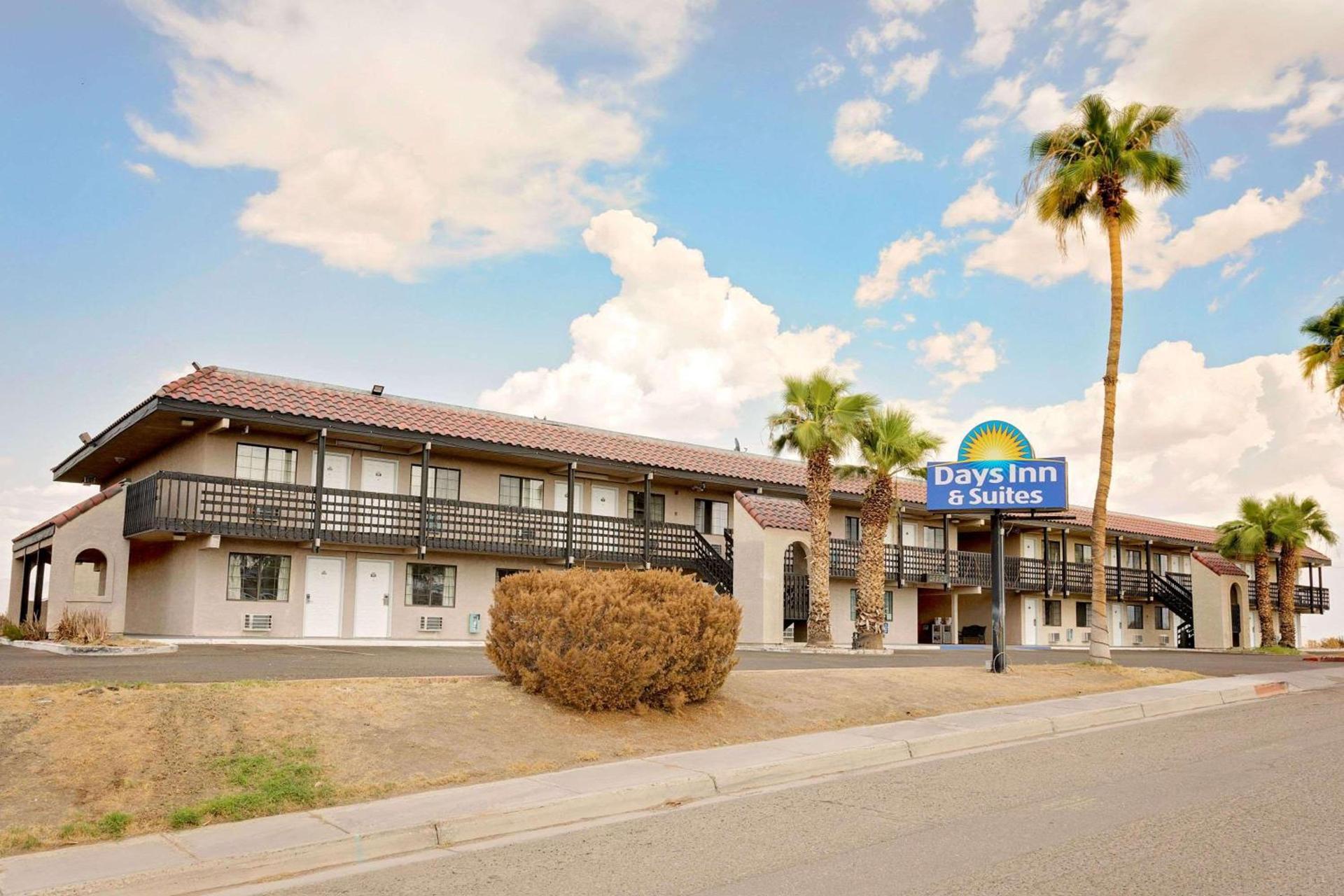 Days Inn & Suites by Wyndham Needles — hotel in Needles