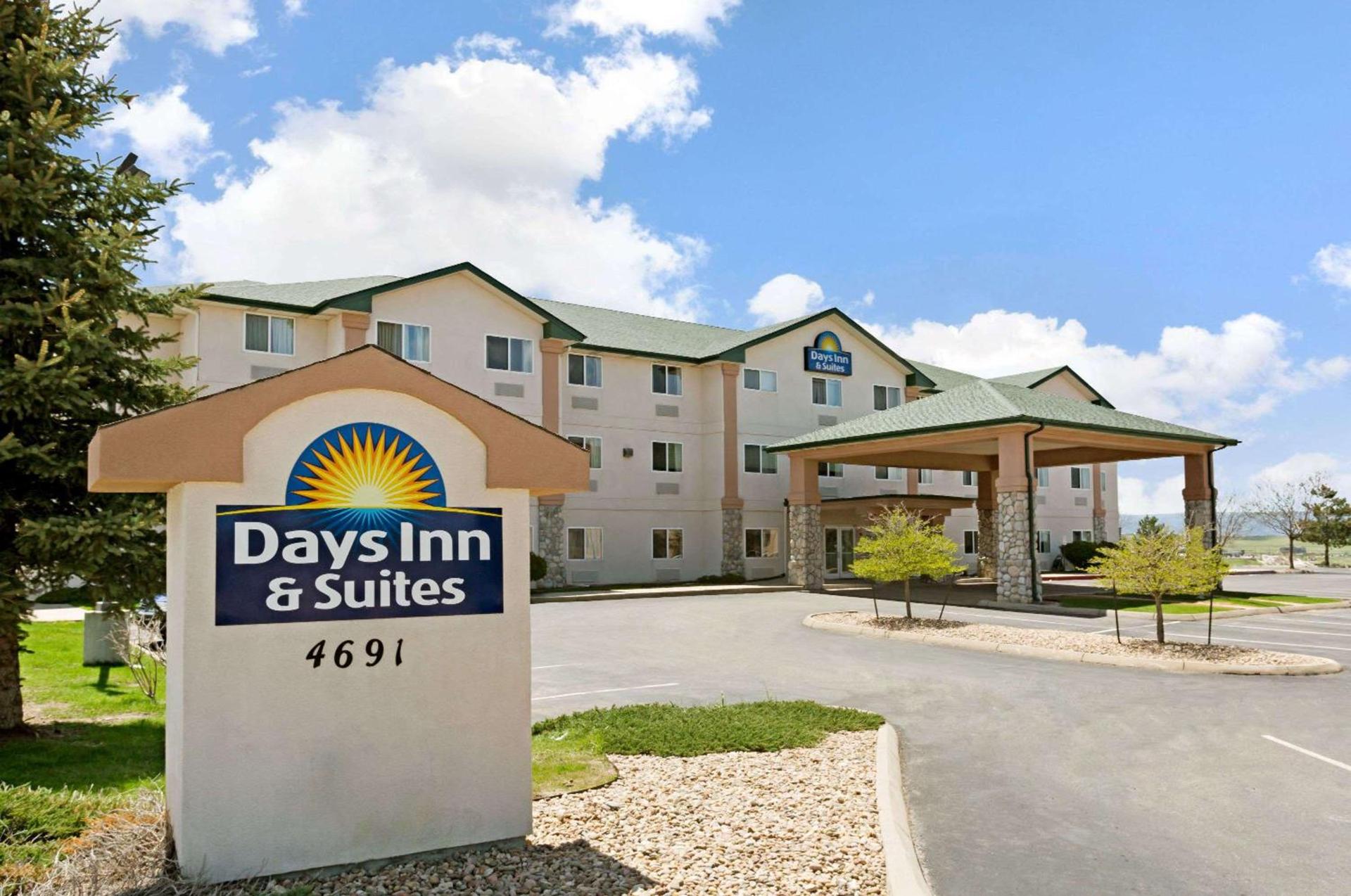 Days Inn & Suites by Wyndham Castle Rock — hotel in Castle Rock