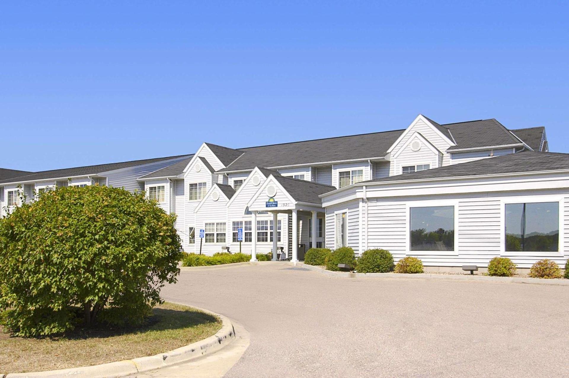 Days Inn by Wyndham Faribault — hotel in Faribault