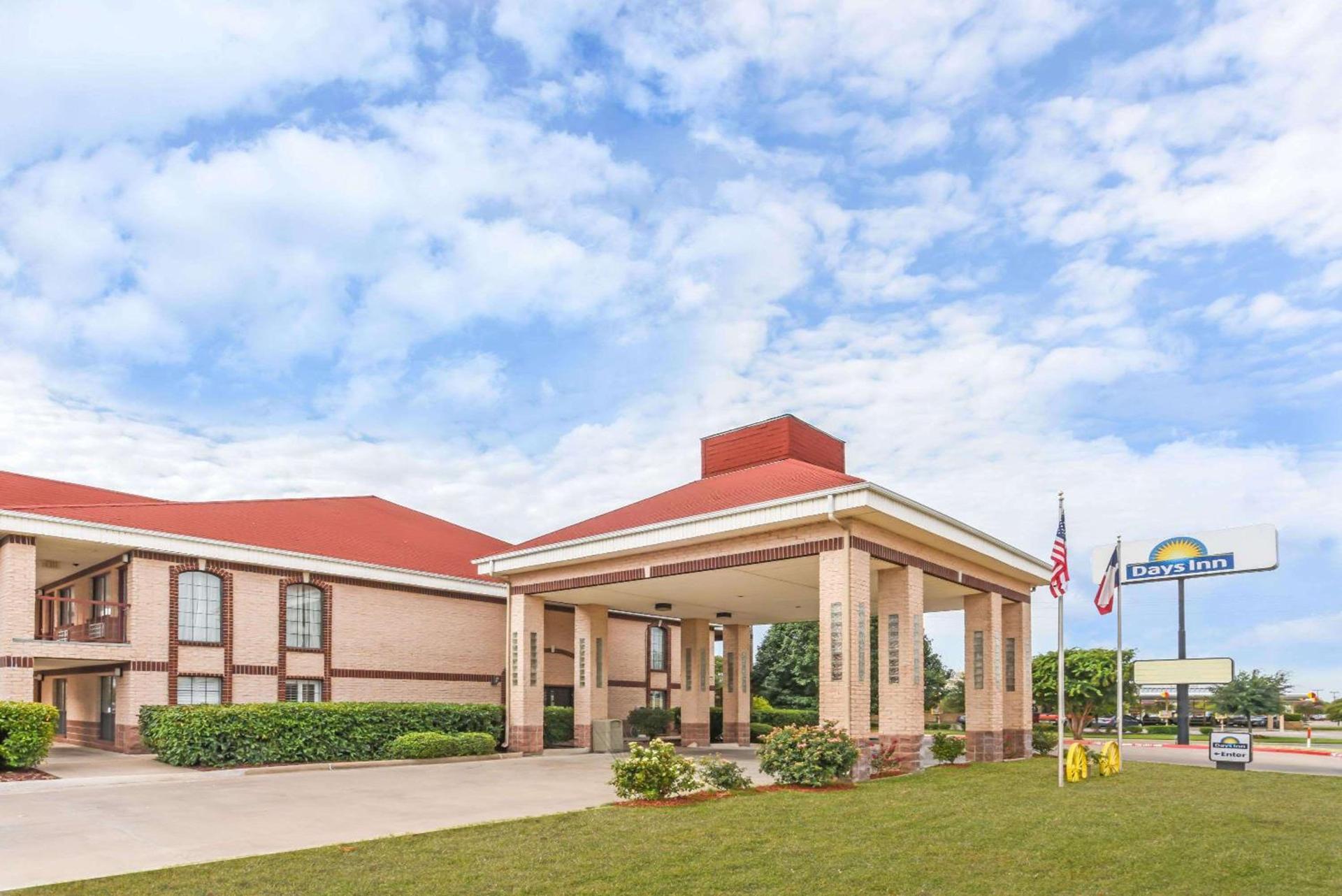 Days Inn by Wyndham Granbury — hotel in Granbury