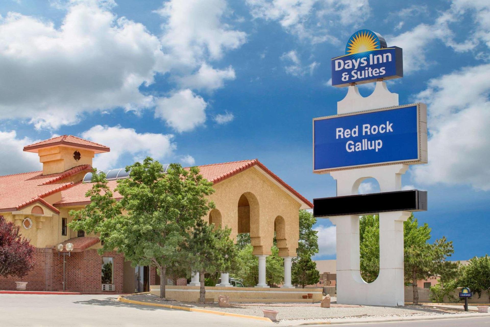 Days Inn & Suites by Wyndham Red Rock-Gallup — hotel in Gallup