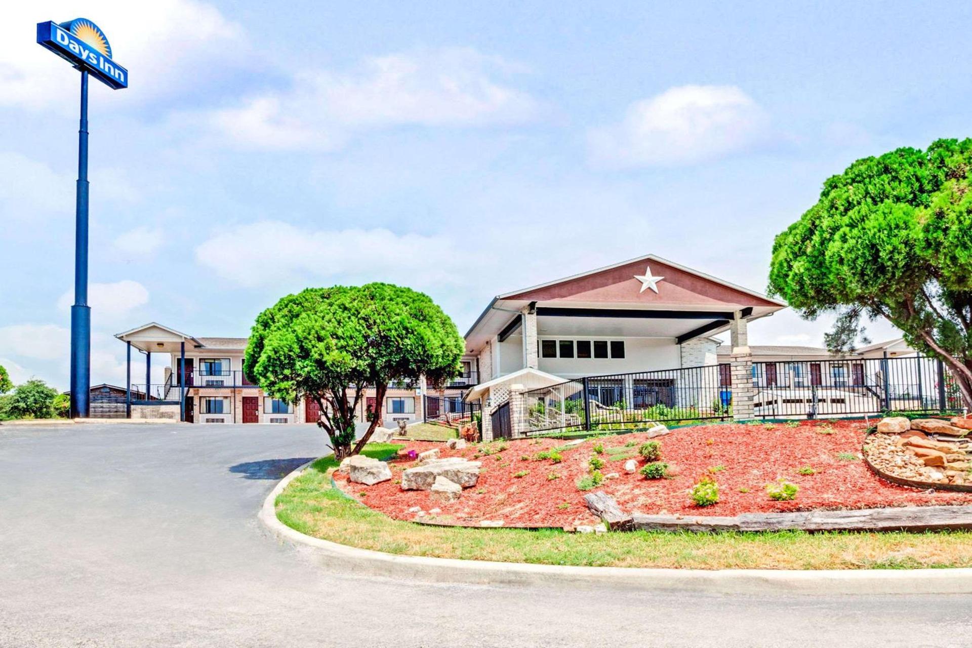 Days Inn by Wyndham Boerne — hotel in Boerne
