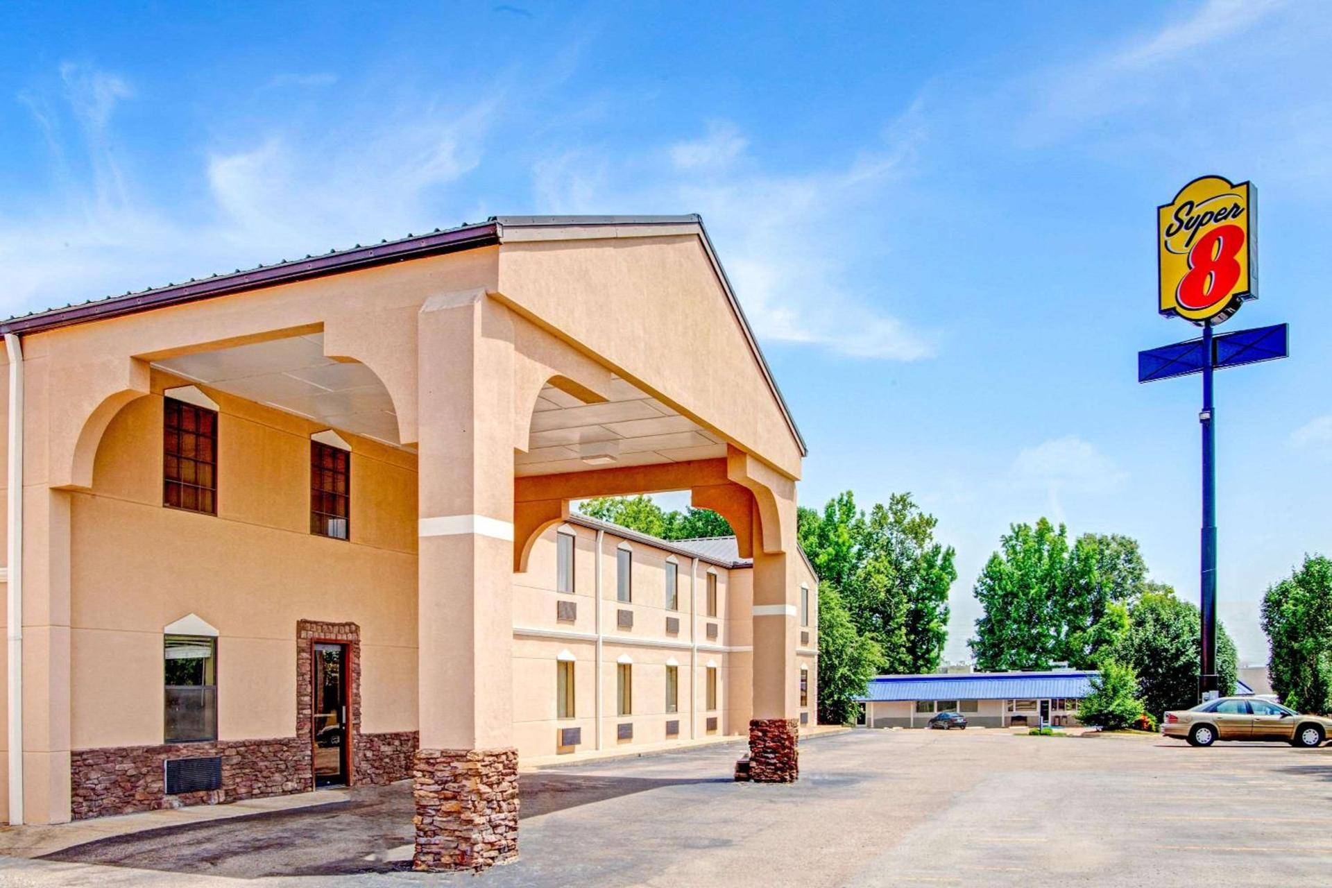 Super 8 by Wyndham Forrest City AR — hotel in Forrest City