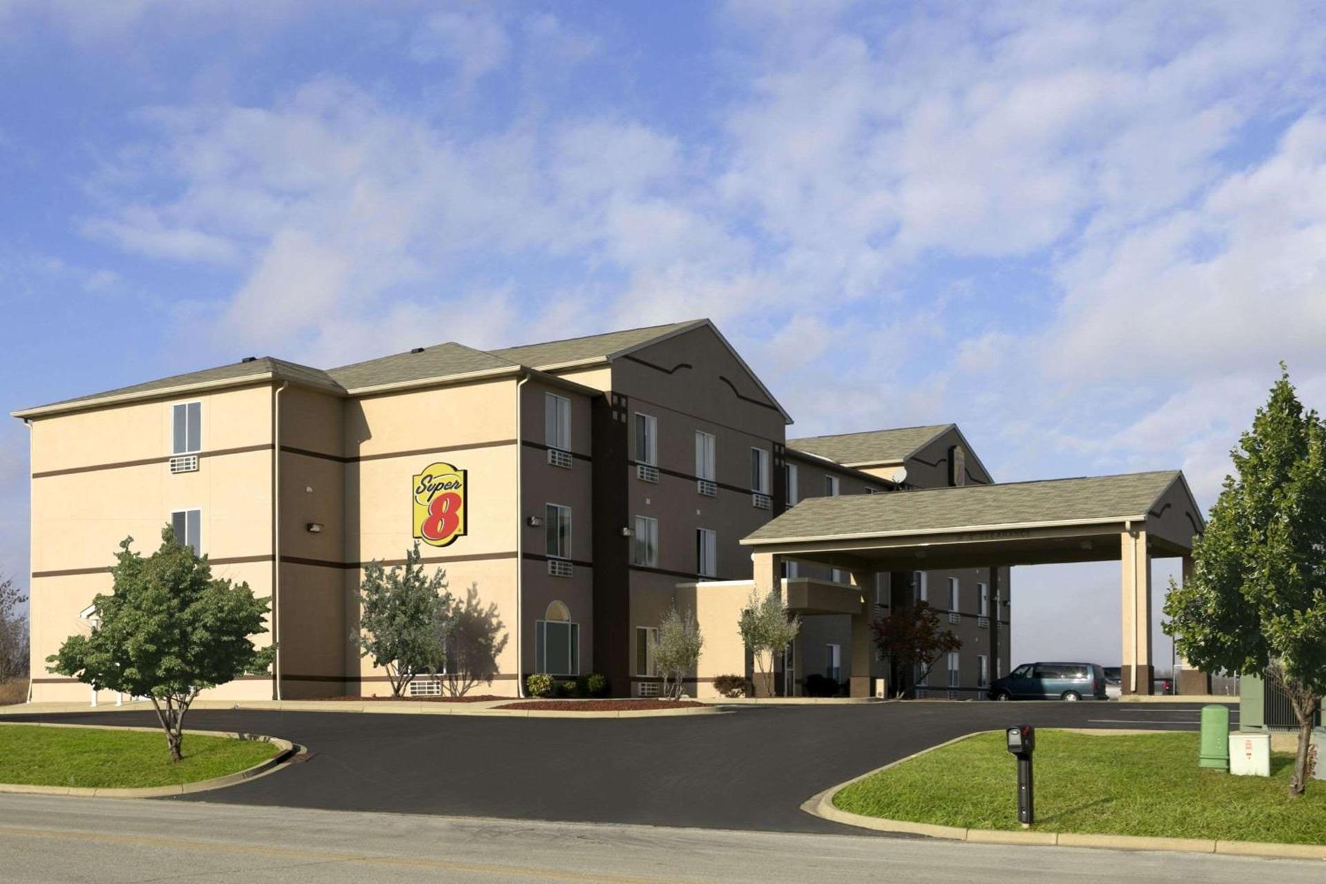 Super 8 by Wyndham Corydon — hotel in Corydon