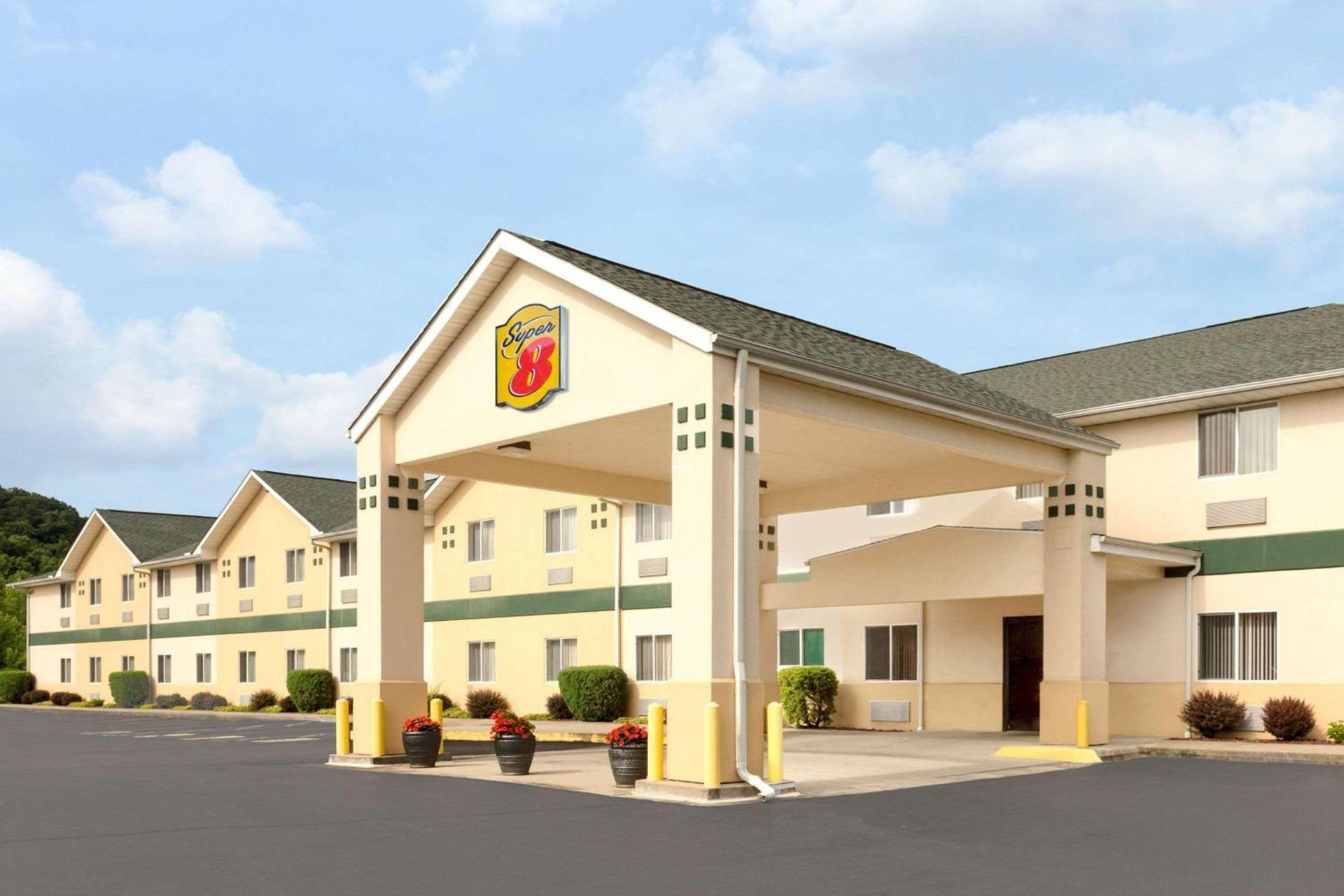Super 8 by Wyndham Athens — hotel in Athens