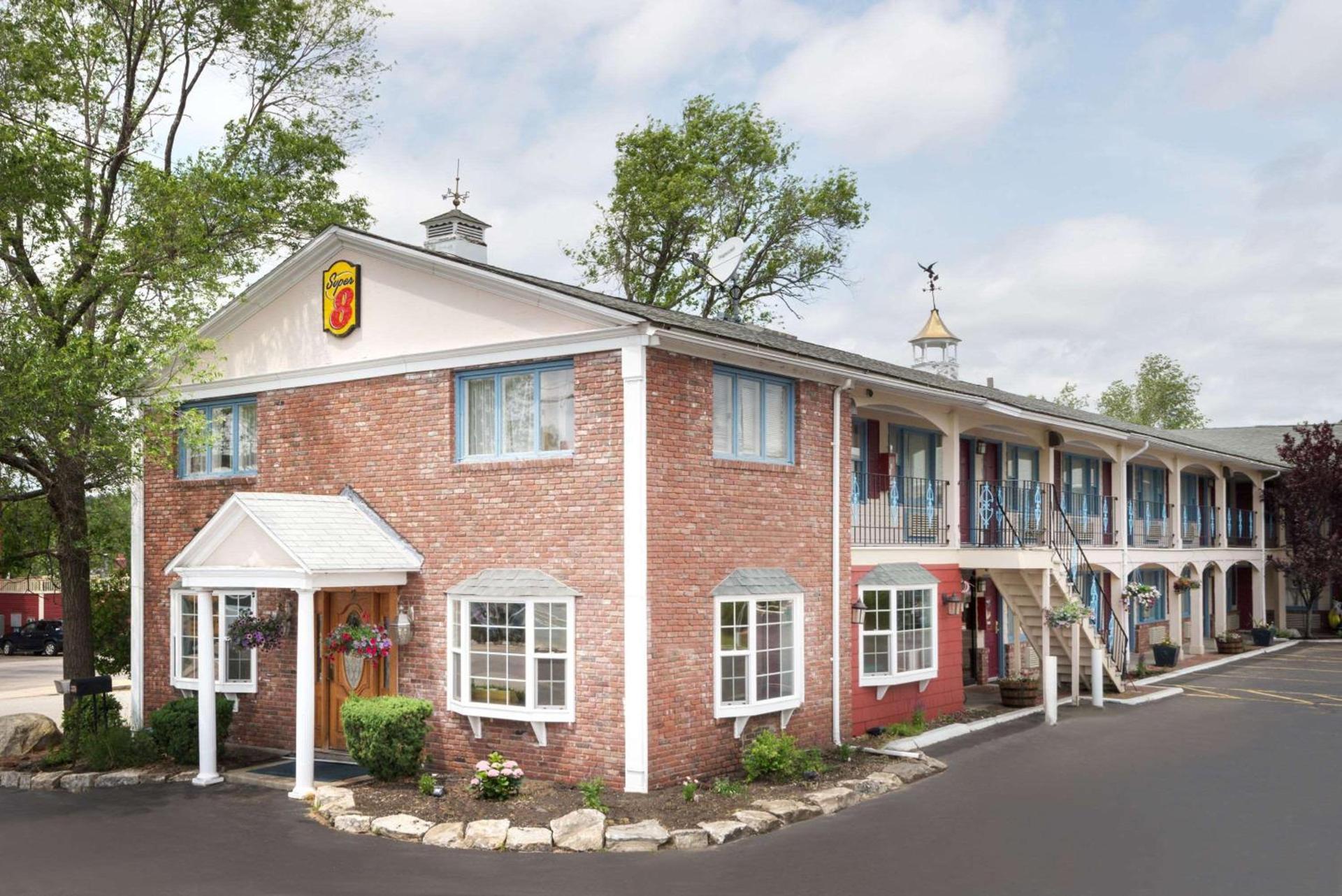 Super 8 by Wyndham Sturbridge — hotel in Sturbridge