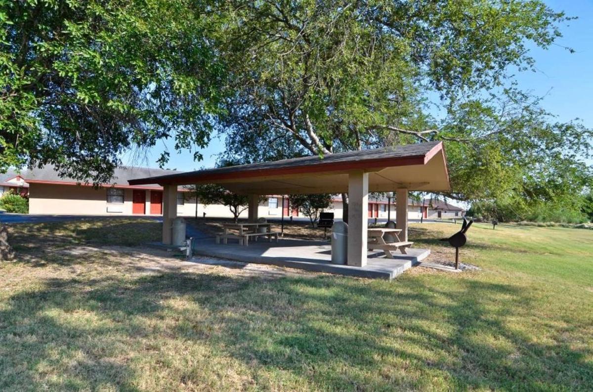 SureStay Hotel by Best Western Zapata — hotel in Zapata