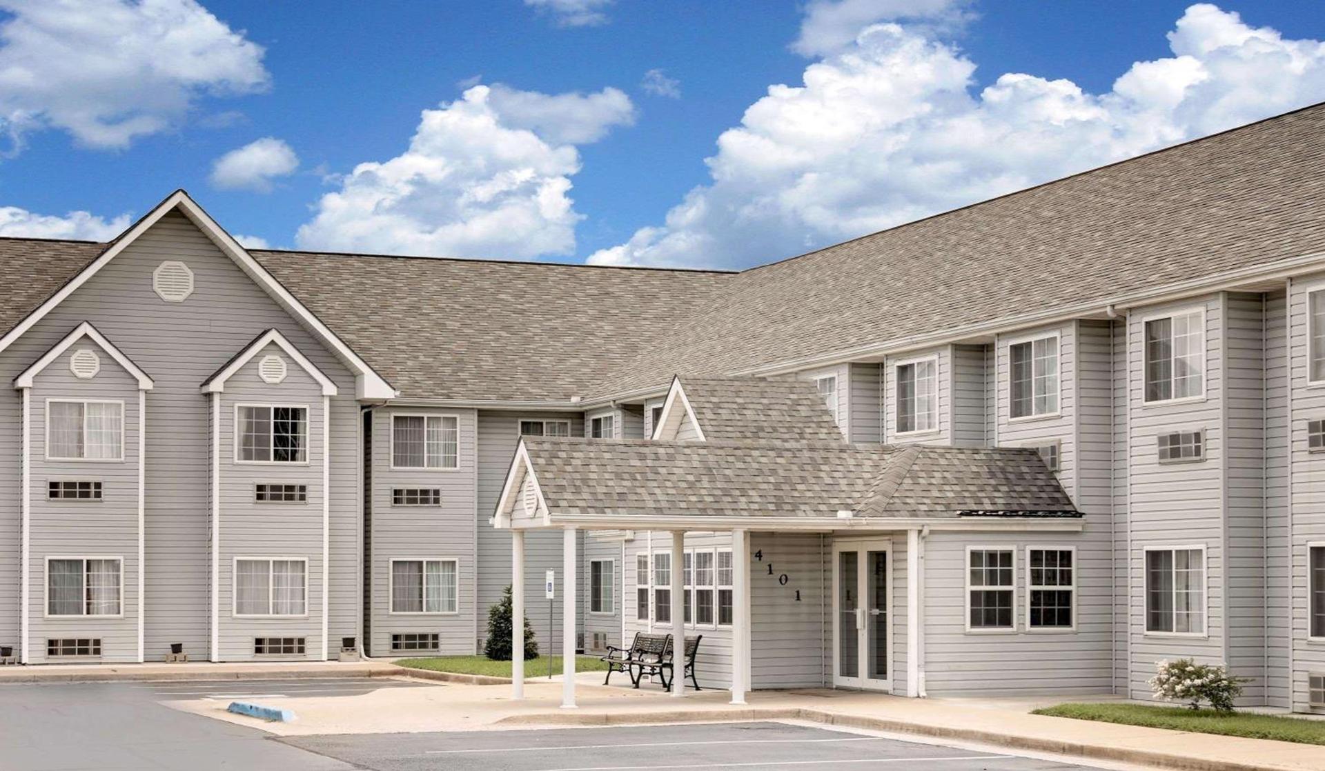 Microtel Inn & Suites by Wyndham Joplin — hotel in Joplin