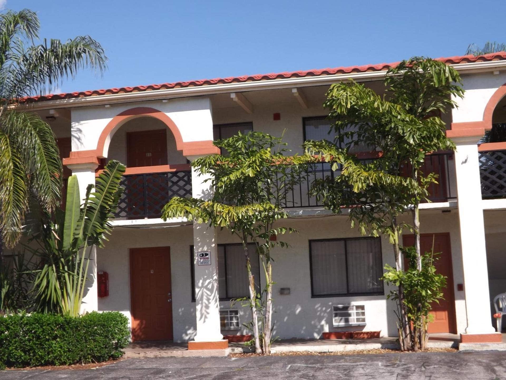 Palm Breeze Hotel — hotel in Lake Worth