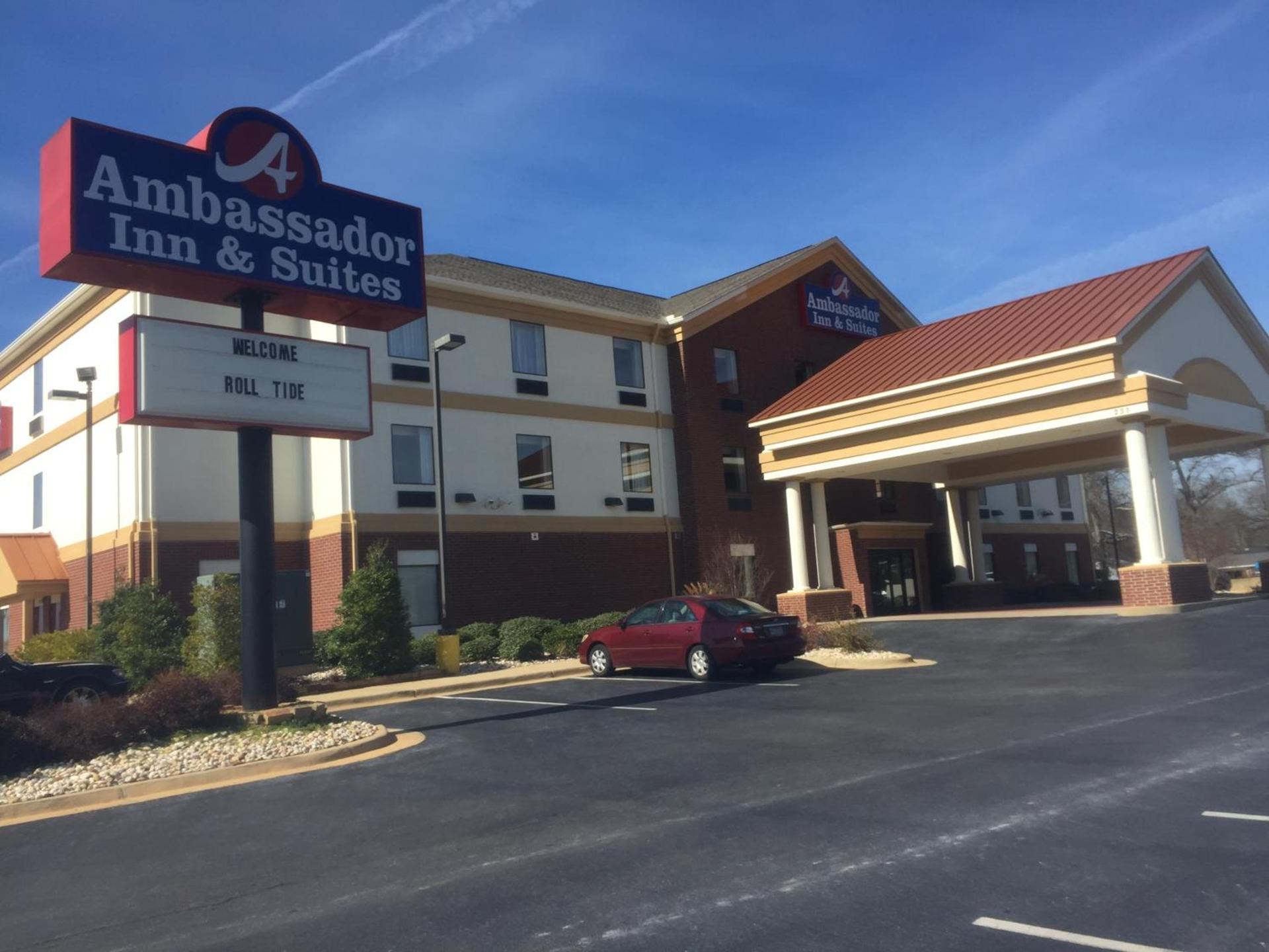 Ambassador Inn & Suites Tuscaloosa University I-20 — hotel in Tuscaloosa