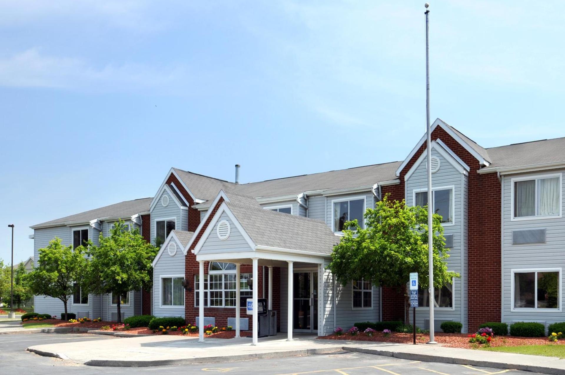 Americas Best Value Inn - East Syracuse — hotel in East Syracuse