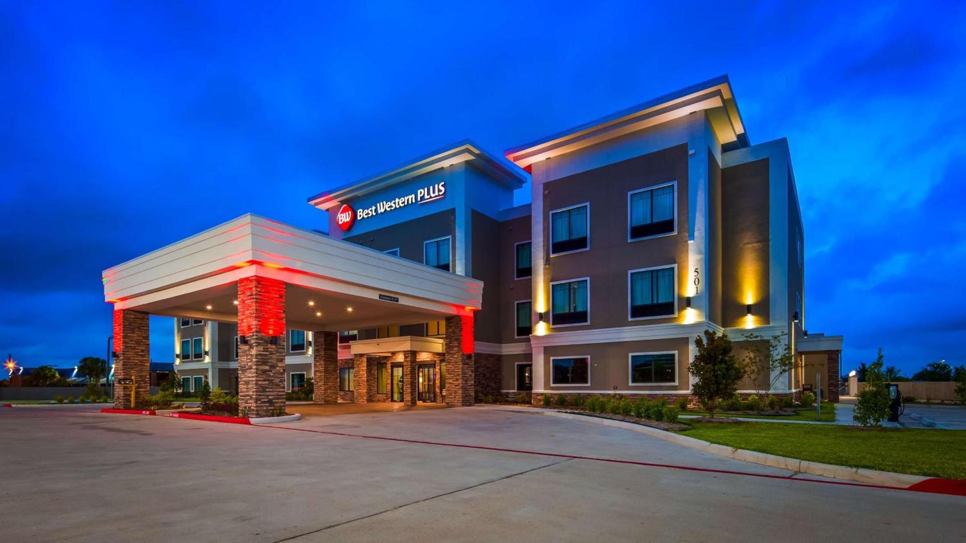 Best Western Plus Bay City Inn & Suites — hotel in Bay City