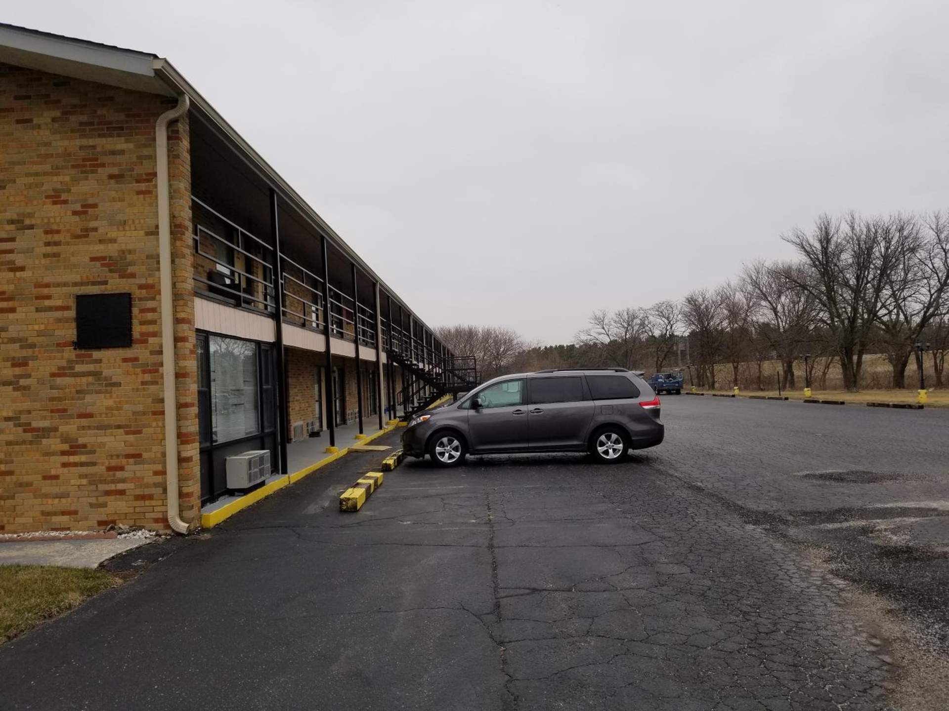Spring Valley Inn