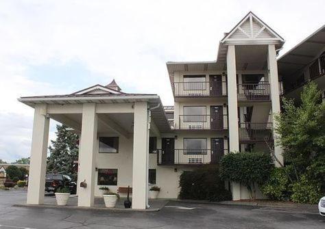 Landmark Inn On The River Sevierville — hotel in Sevierville