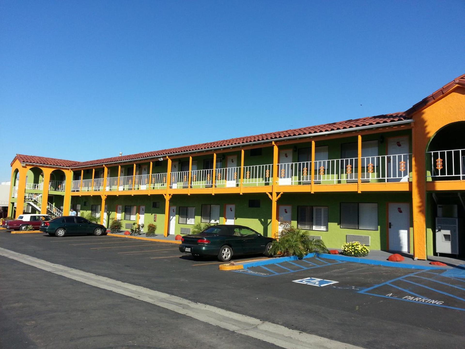 Big A Motel & Suites Near Disneyland Orange County — hotel in Orange