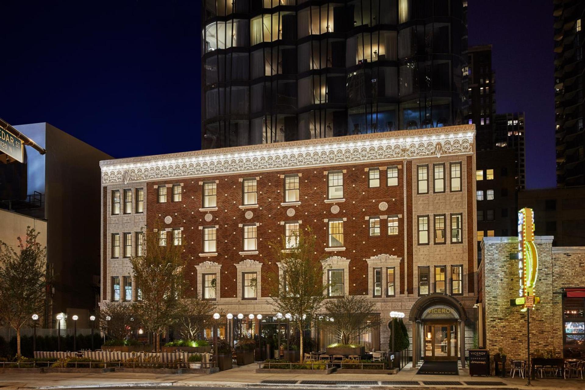 Viceroy Chicago — hotel in Chicago
