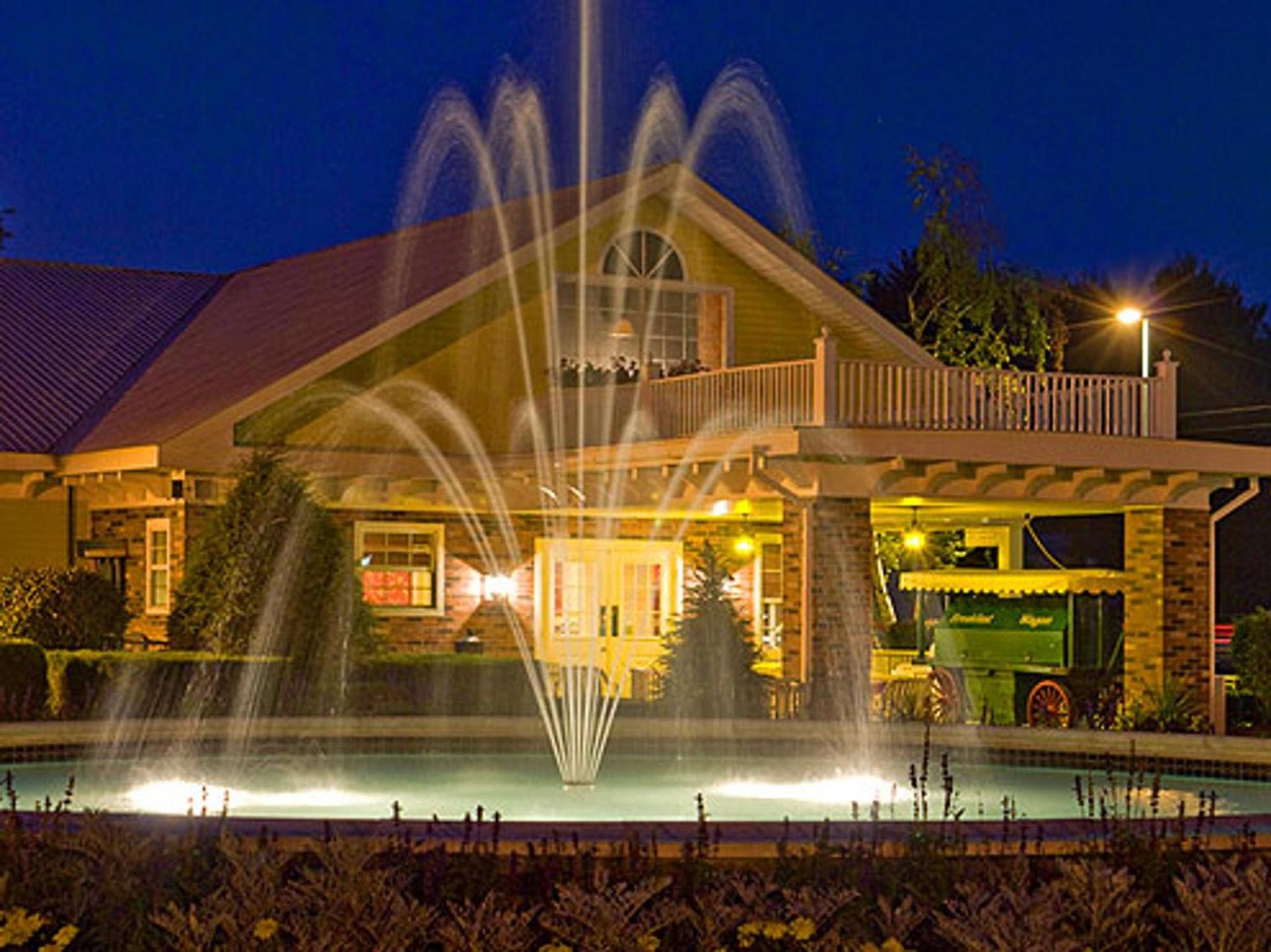 Colonel Williams Resort and Suites — hotel in Lake George