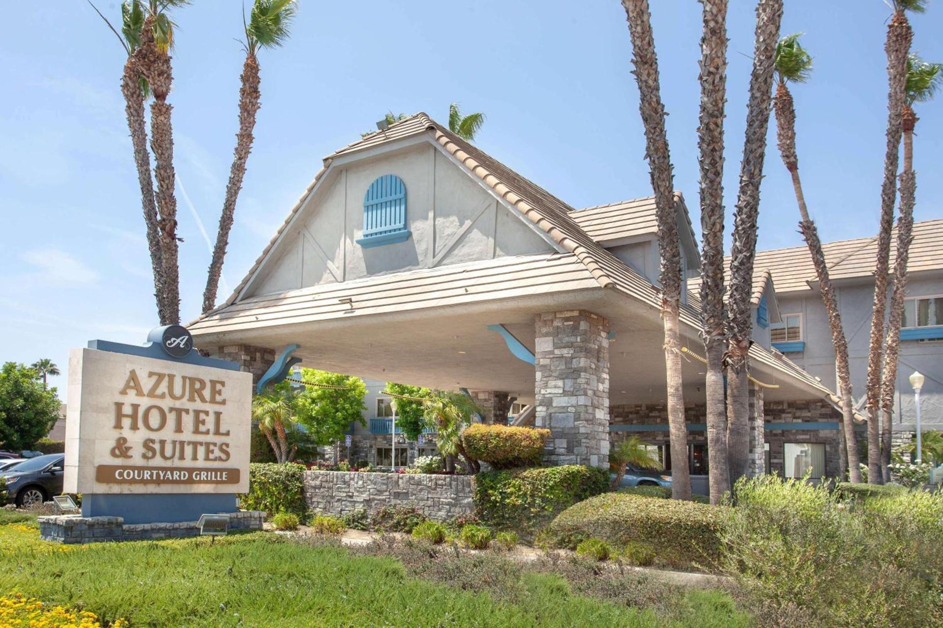 Azure Hotel&Suites Ontario Trademark Collection by Wyndham — hotel in Ontario