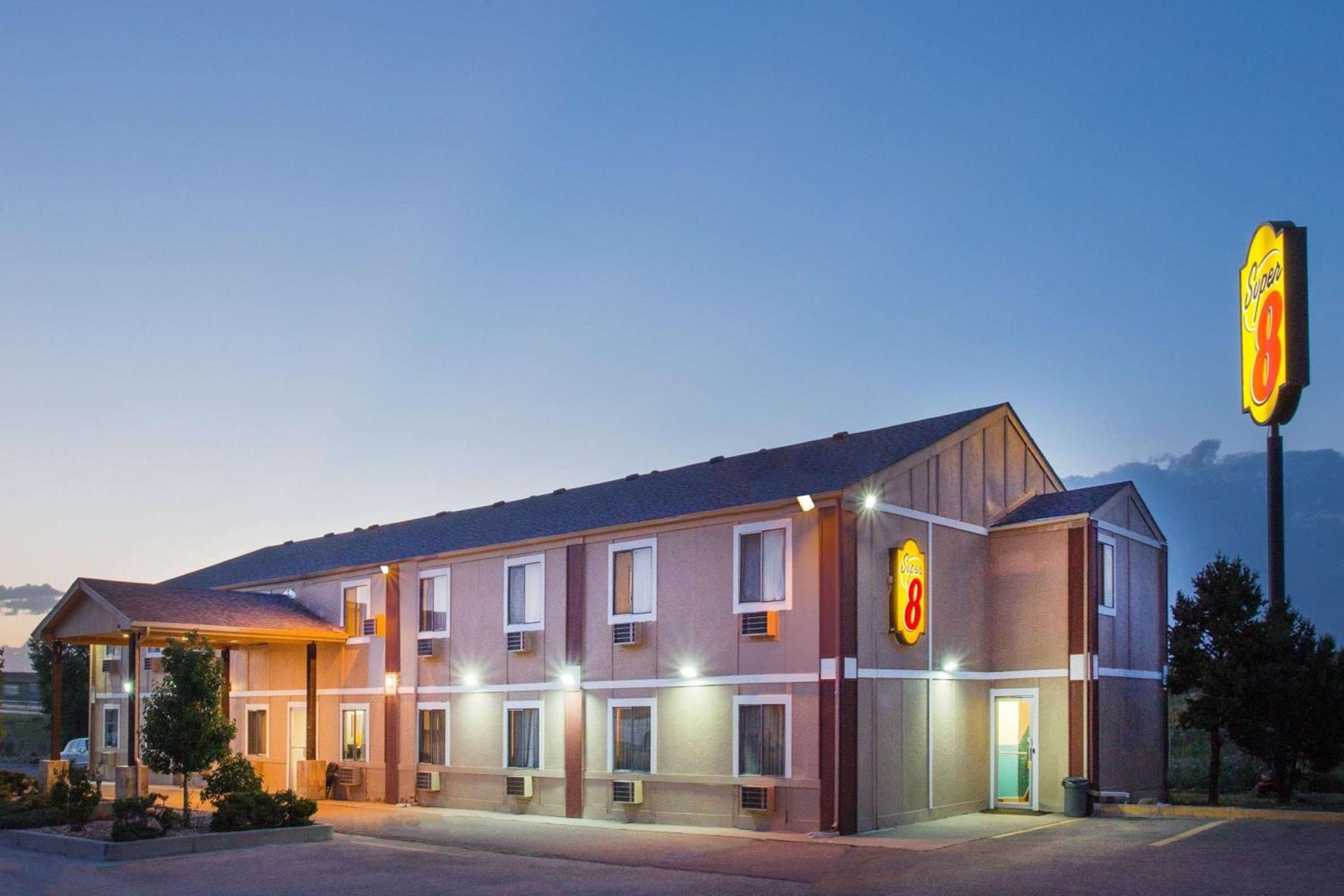 Super 8 by Wyndham Limon — hotel in Limon