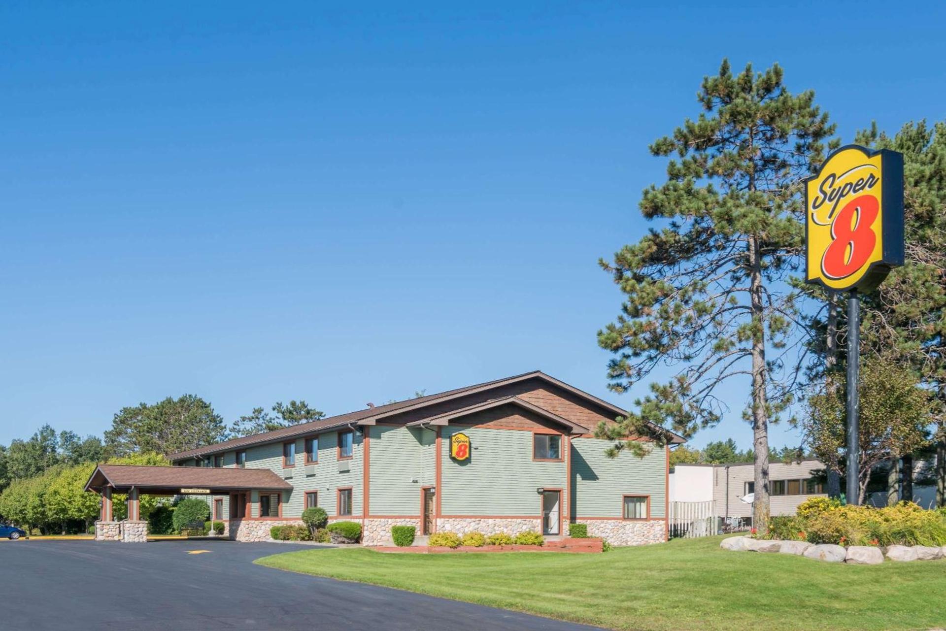 Super 8 by Wyndham Baxter/Brainerd Area — hotel in Baxter