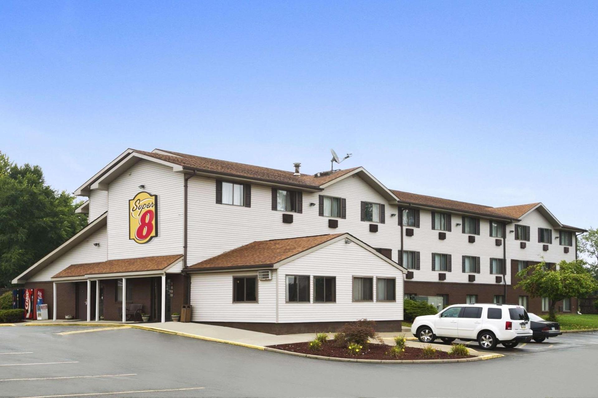 Super 8 by Wyndham New Castle — hotel in New Castle