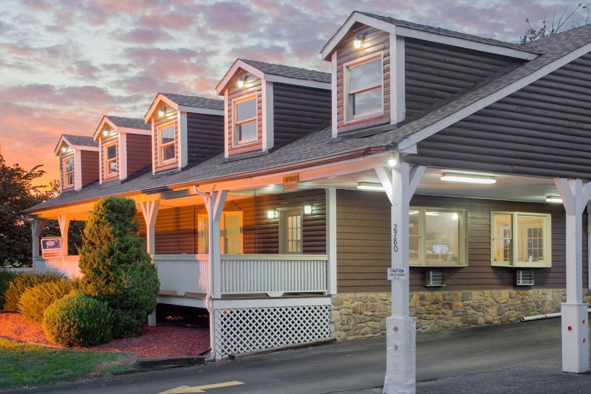 Super 8 by Wyndham Christiansburg — hotel in Christiansburg