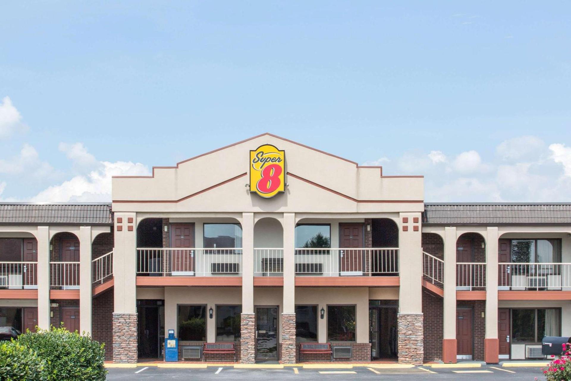 Super 8 by Wyndham Wytheville — hotel in Wytheville