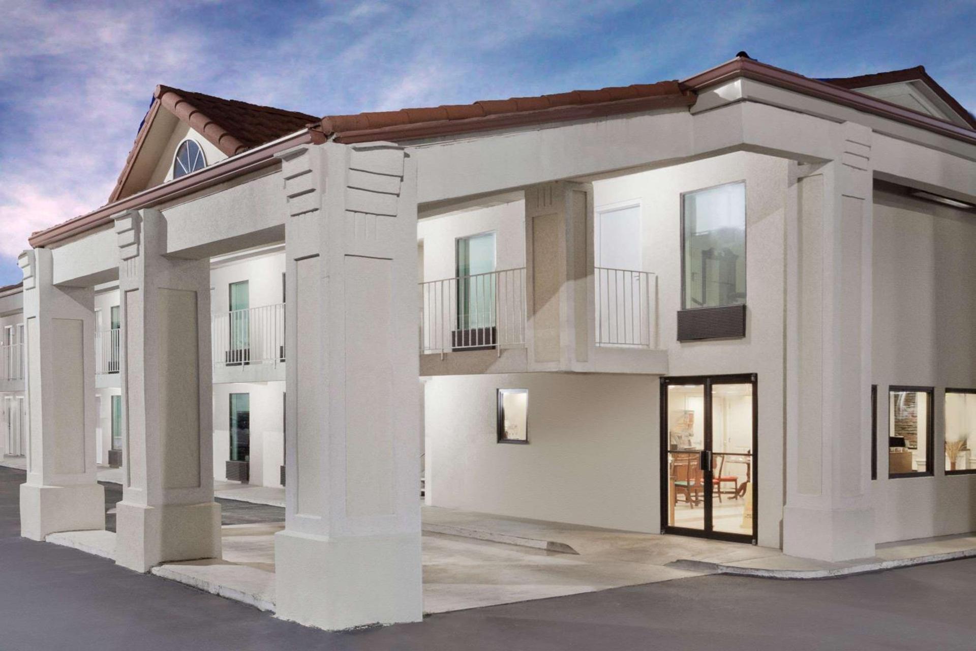 Super 8 by Wyndham Ringgold Chattanooga Area — hotel in Ringgold