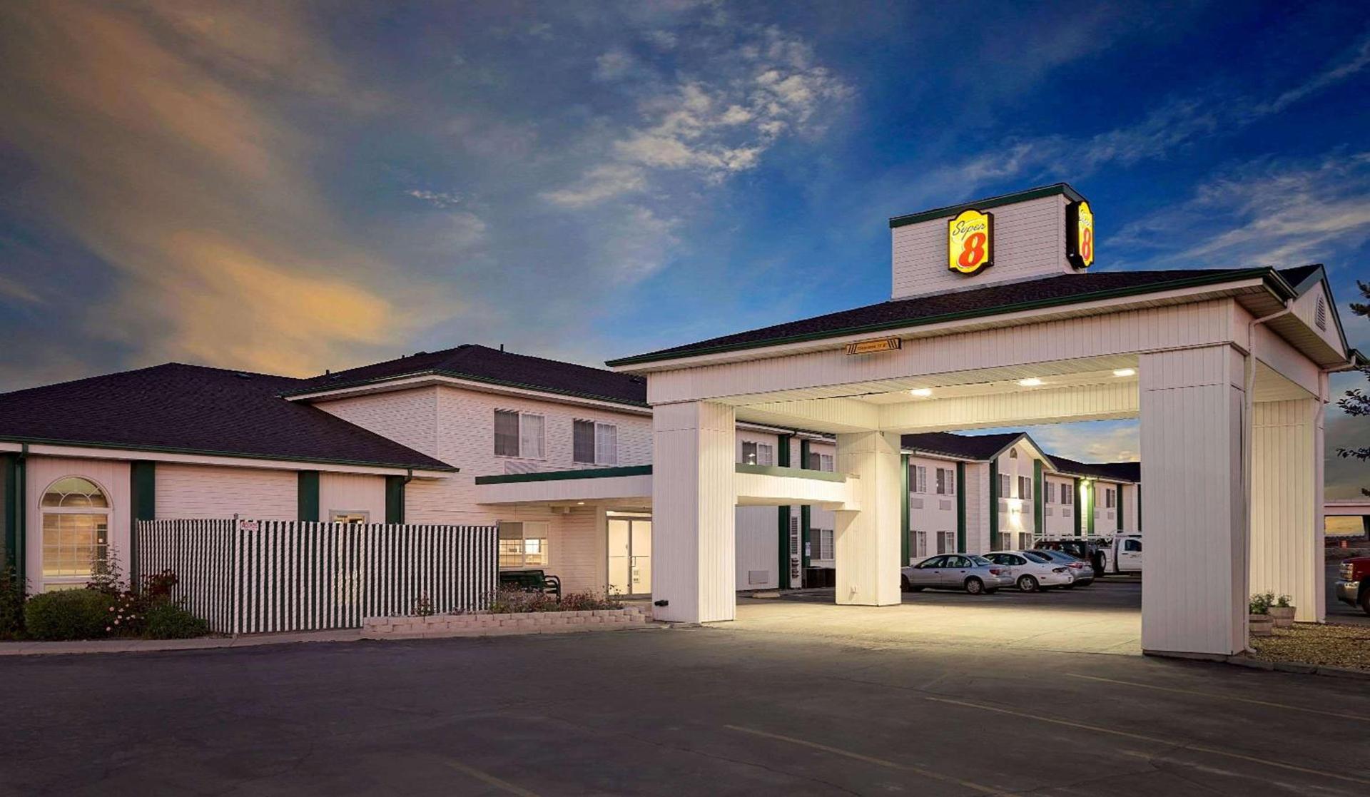 Super 8 by Wyndham Battle Mountain — hotel in Battle Mountain