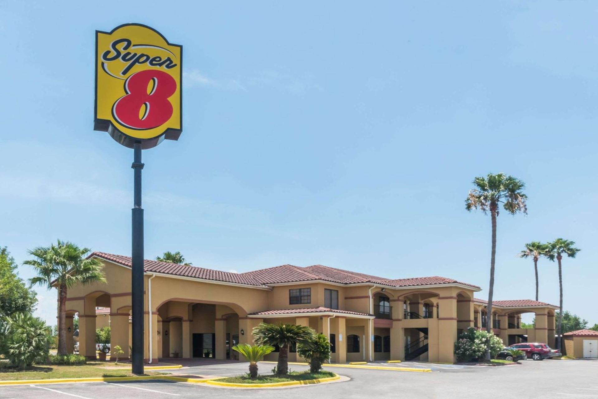 Super 8 by Wyndham Weslaco — hotel in Weslaco