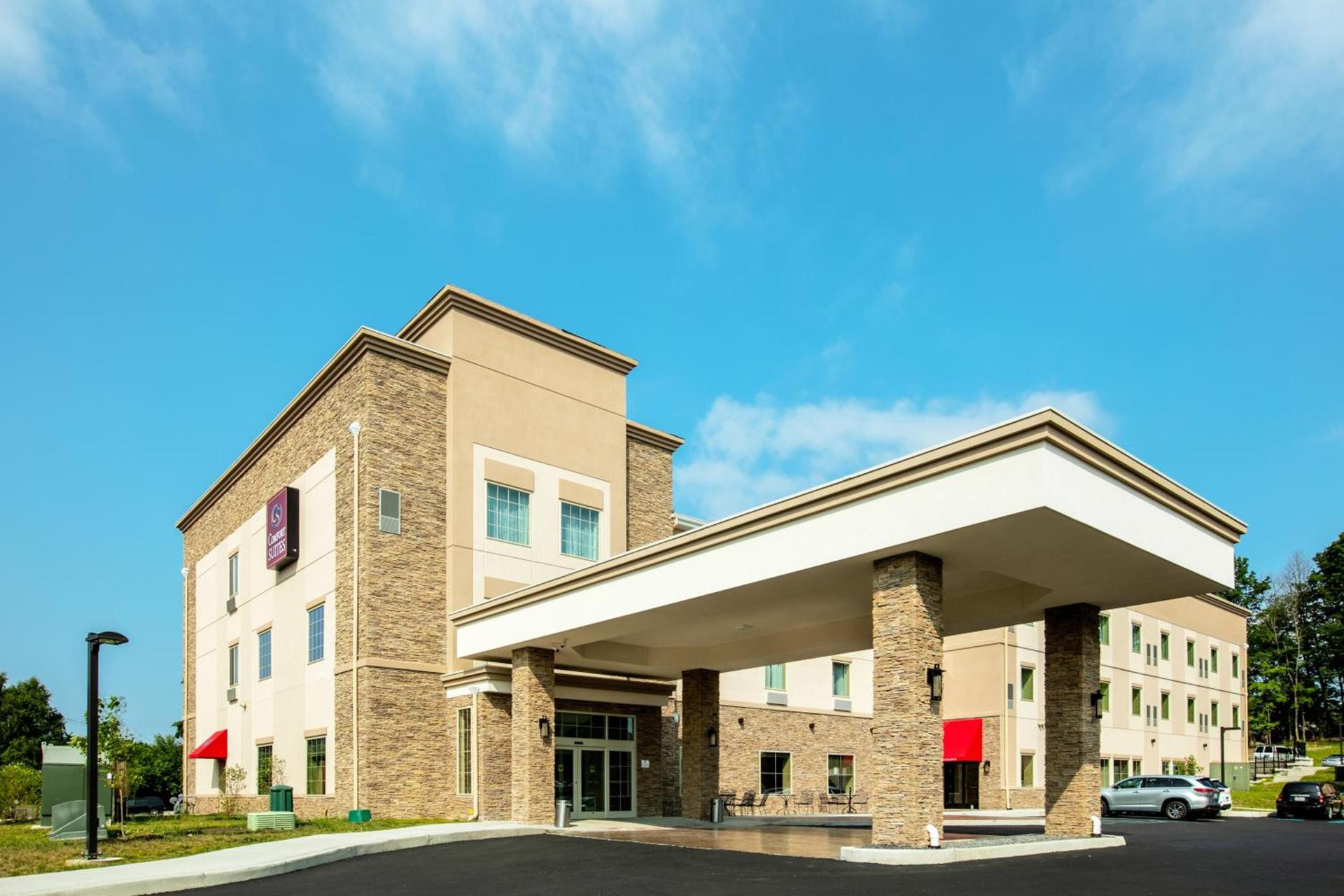 Comfort Suites Fishkill near Interstate 84 — hotel in Fishkill