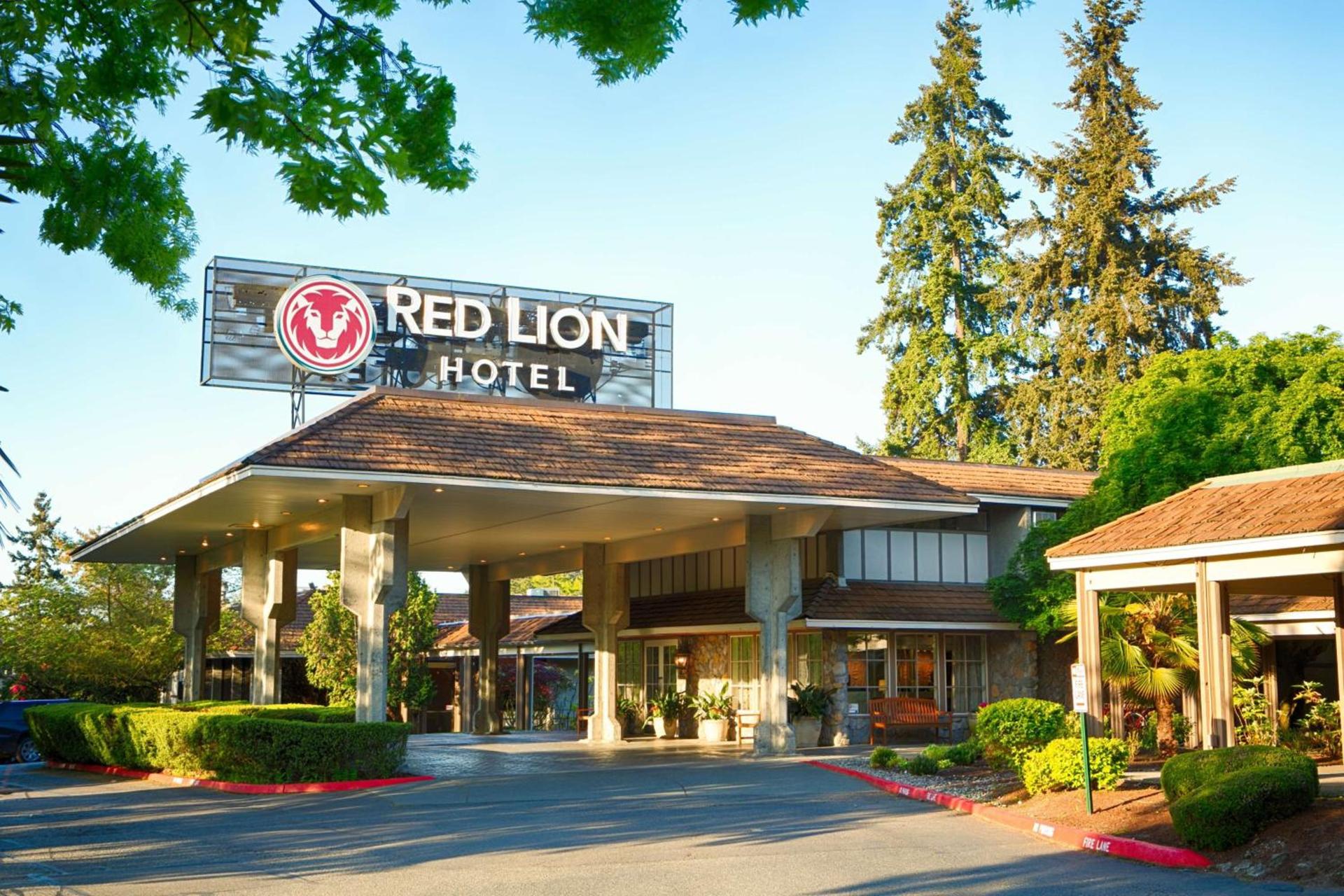 Red Lion Hotel Bellevue — hotel in Bellevue